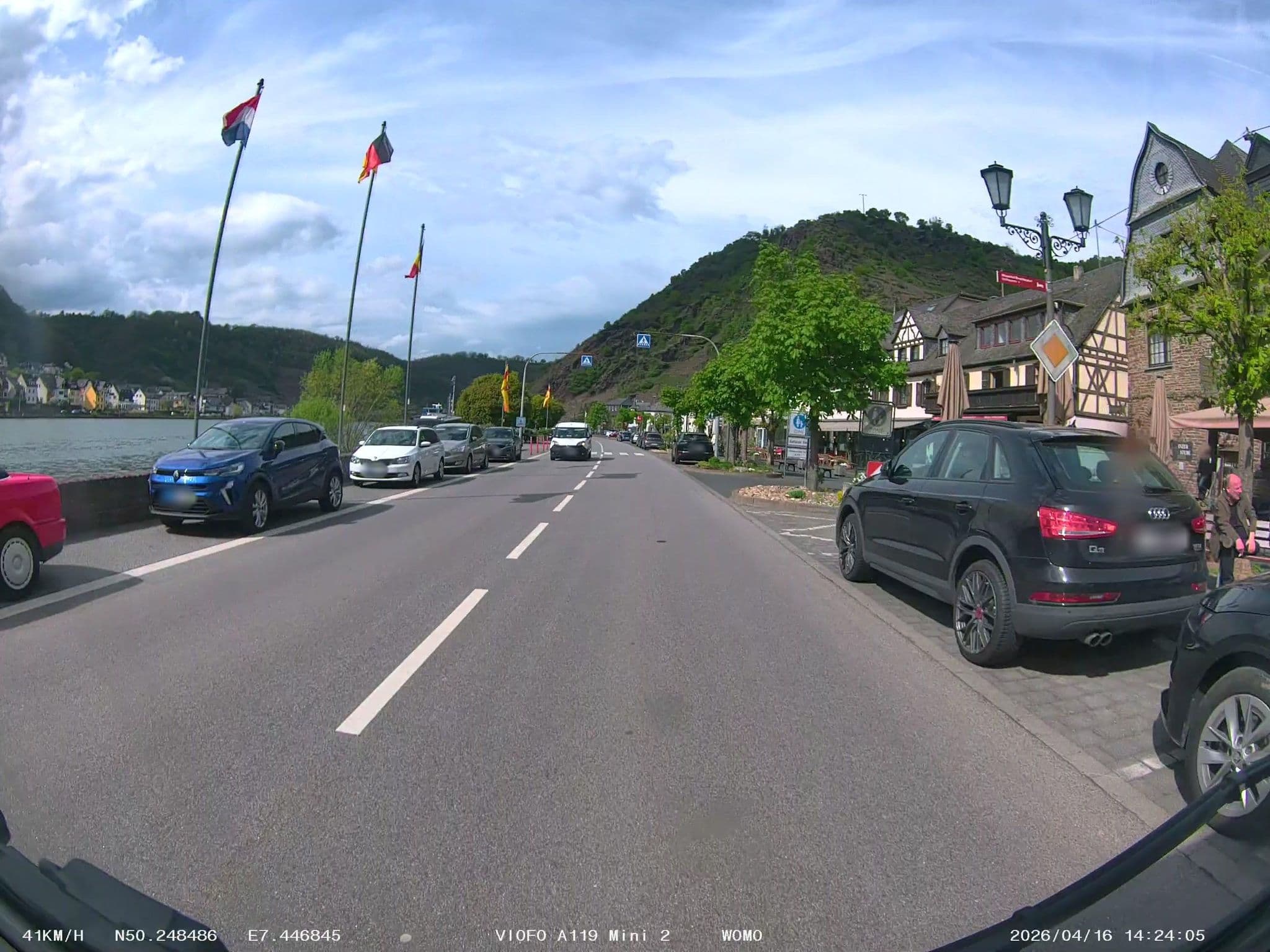 Street view near Zum Roten Ochsen, Oberfell — © soulcover (CC BY-SA · Mapillary)