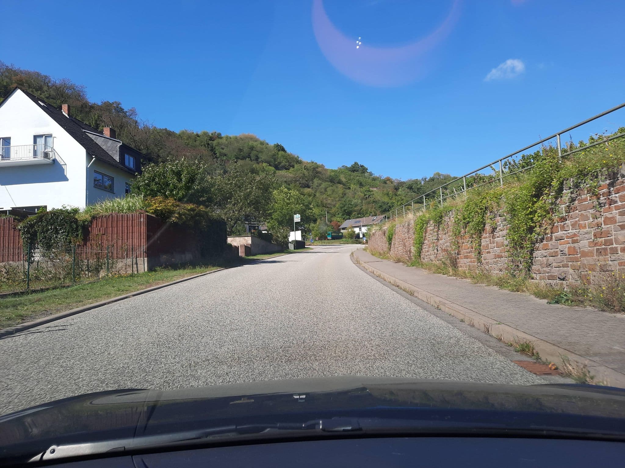 Street view near Wendt - Ferienhaus, Winningen — © Lowiekse (CC BY-SA · Mapillary)