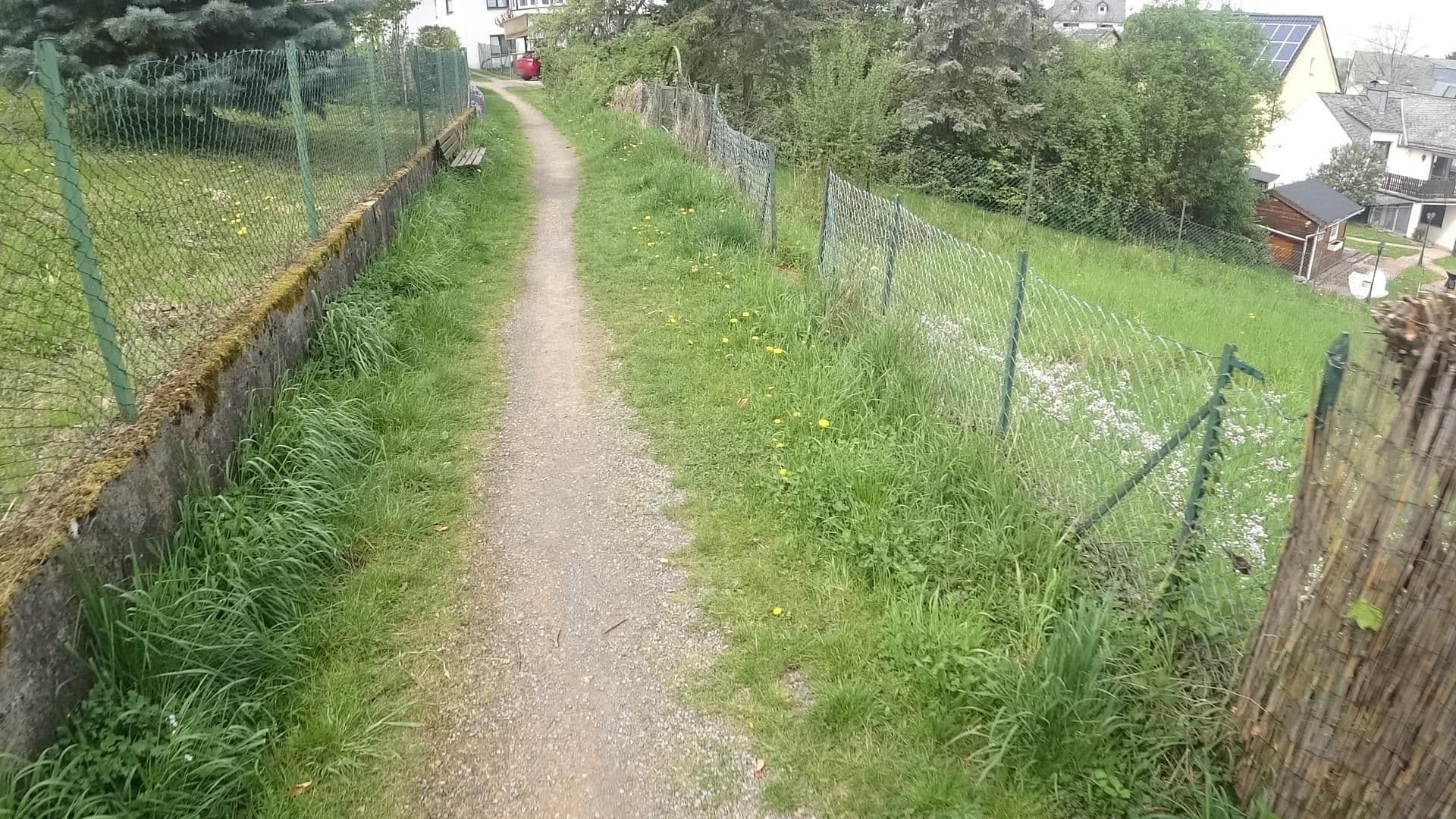 Street view near Das Blaue Haus, Kamp-Bornhofen — © Vosgivince (CC BY-SA · Mapillary)