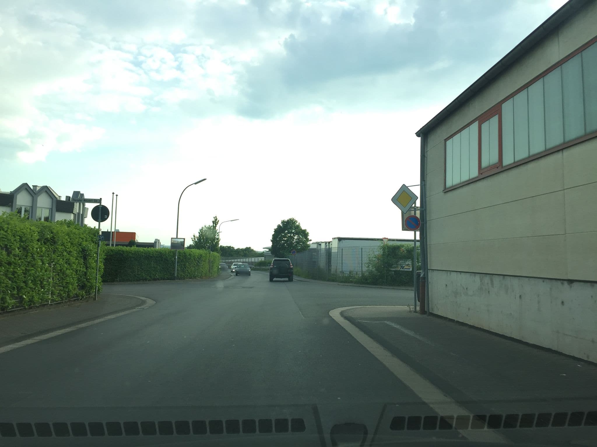 Street view near Gästehaus Alte Giesserei, Bendorf — © wizonede (CC BY-SA · Mapillary)