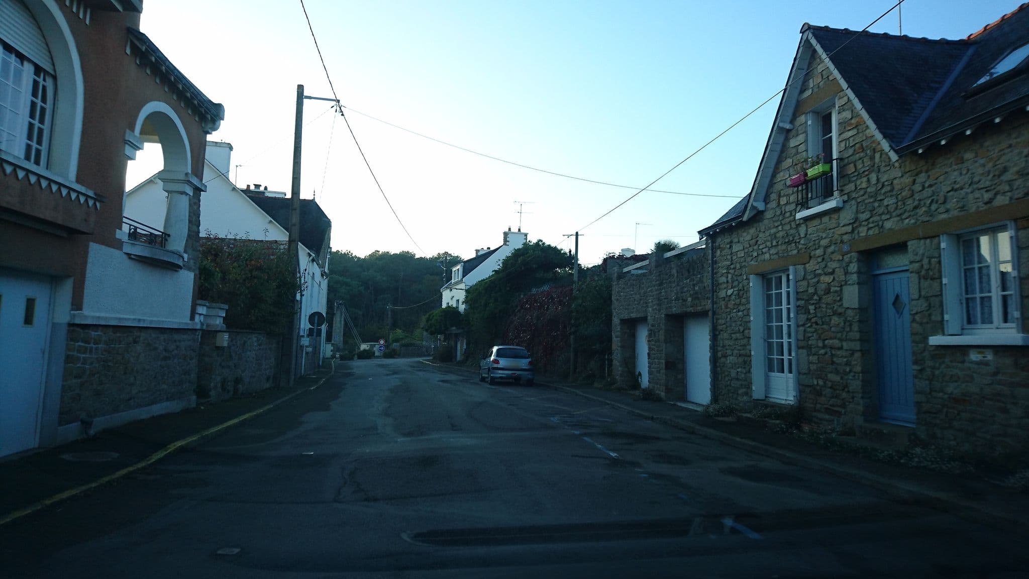 Street view near Au nouveau vieux pont, Bono — © ljbouere (CC BY-SA · Mapillary)
