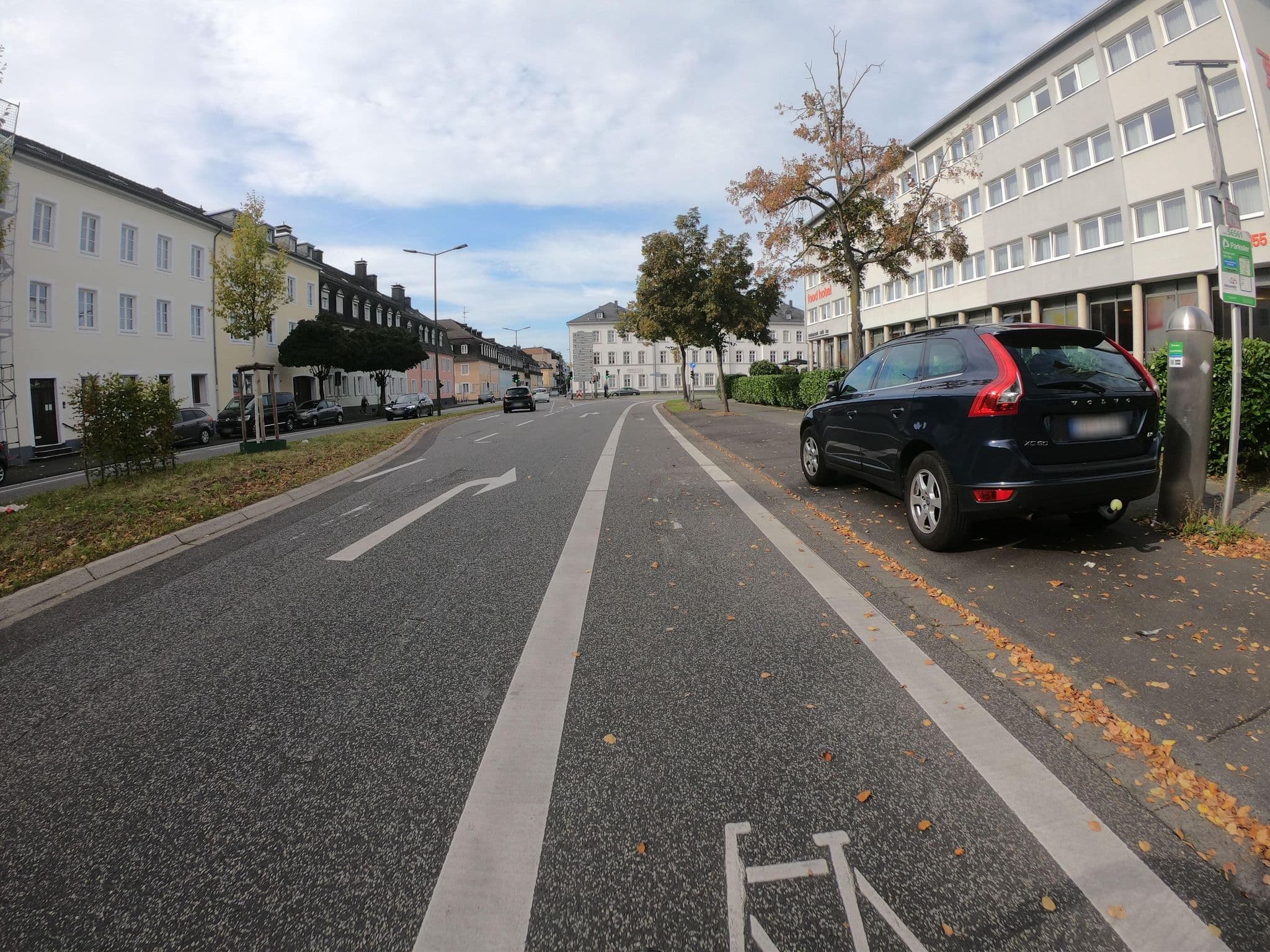 Street view near food hotel Neuwied GmbH, Neuwied — © bernd1960 (CC BY-SA · Mapillary)
