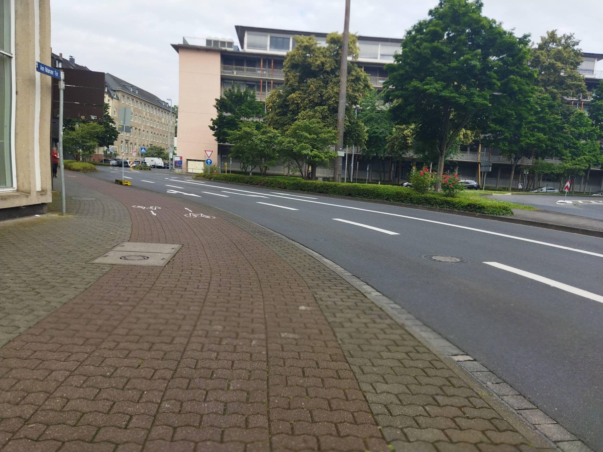 Street view near Stein Boardinghouse, Koblenz — © changchun1 (CC BY-SA · Mapillary)