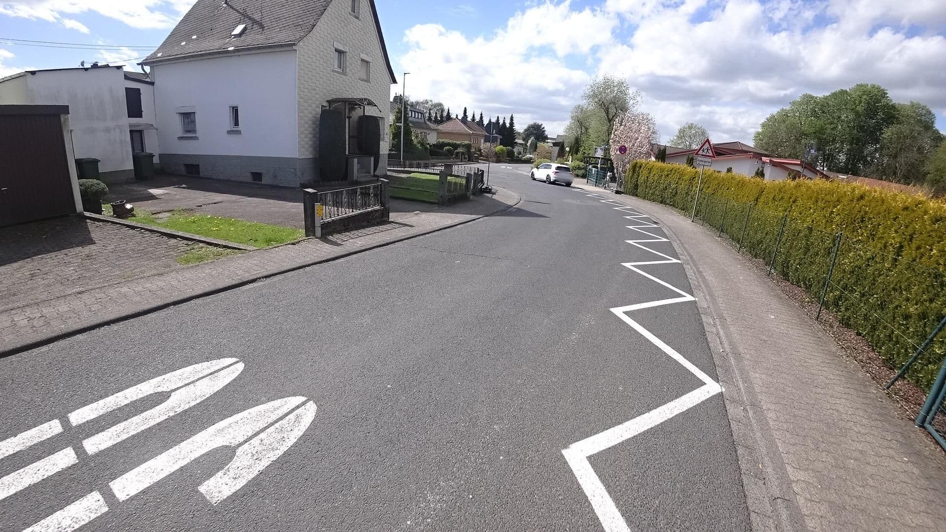 Street view near Garden Apartment, Ransbach-Baumbach — © michellefritz (CC BY-SA · Mapillary)