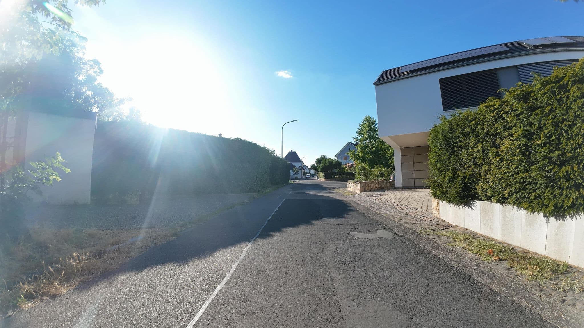 Street view near Bernhard Hilzensauer Anneliese, Großkarlbach — © teddy73 (CC BY-SA · Mapillary)