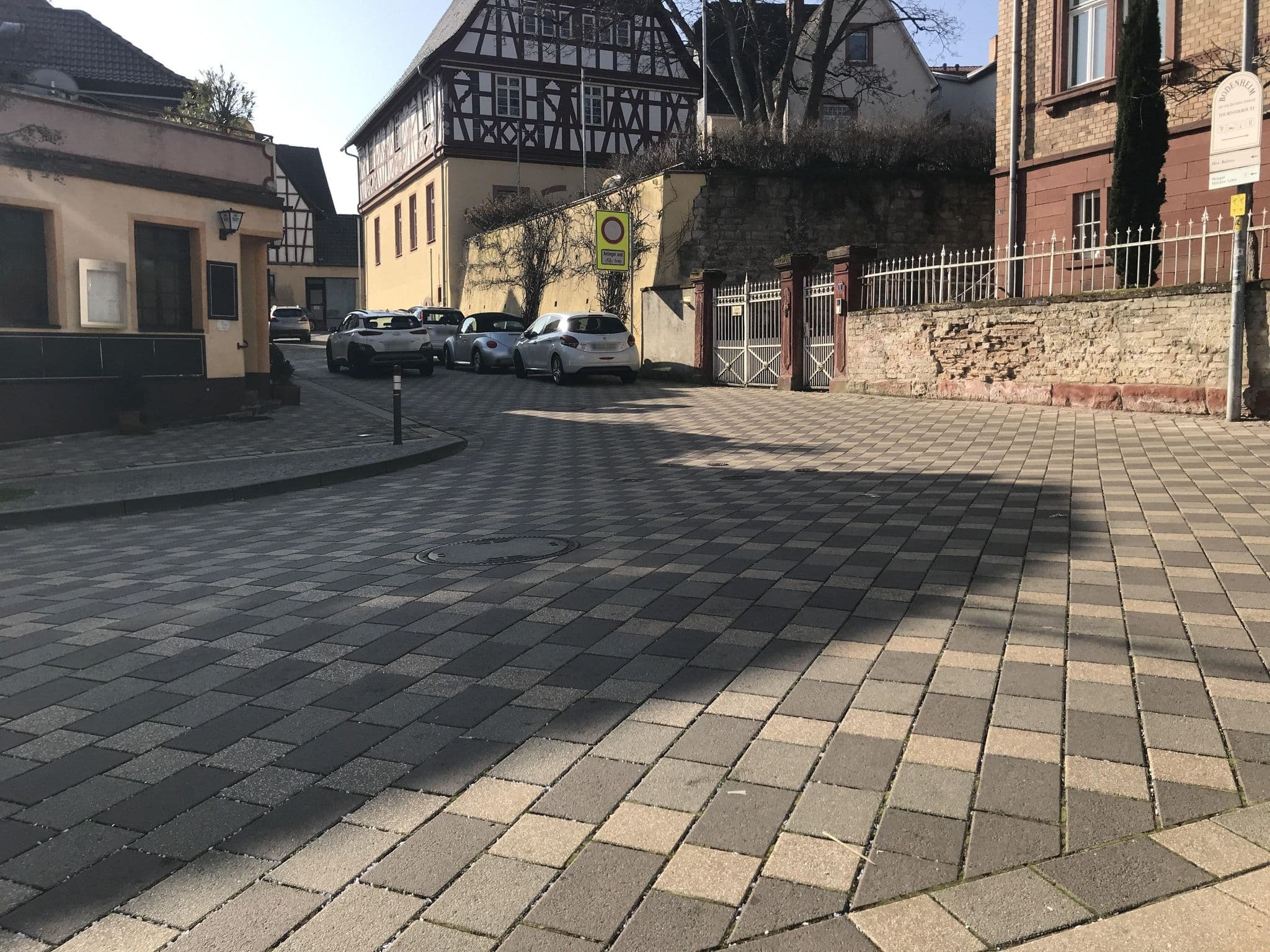 Street view near Völpel Gerd, Bodenheim — © miguel_andrade (CC BY-SA · Mapillary)