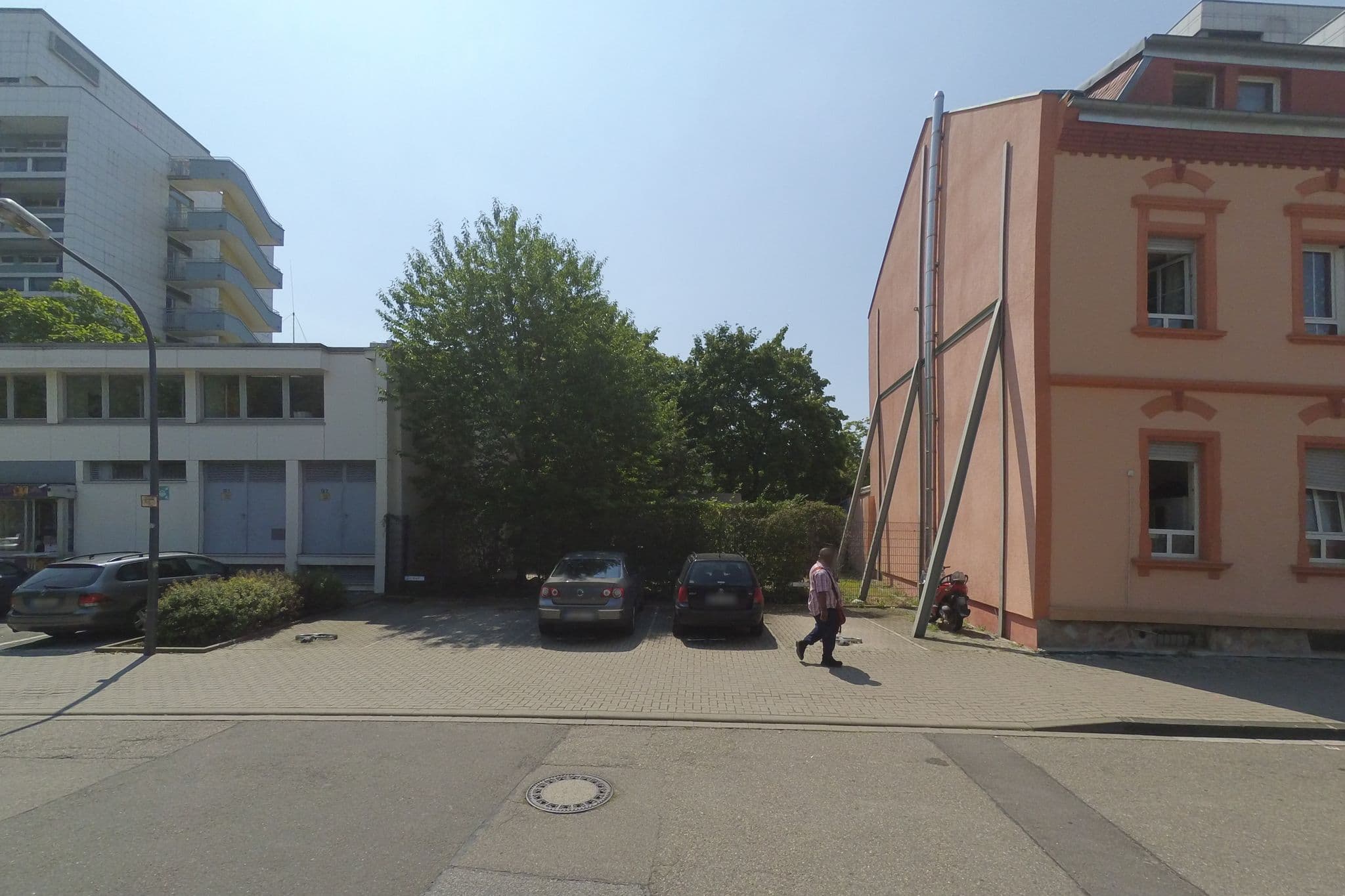 Street view near Pension Strubel, Gartenstadt — © wegavision (CC BY-SA · Mapillary)