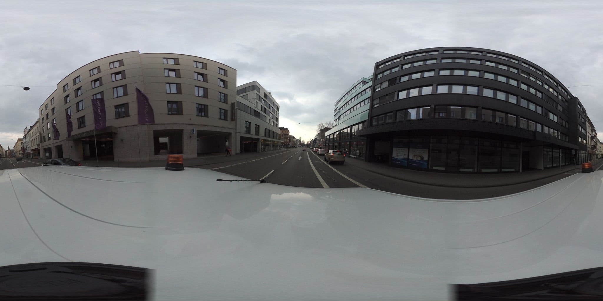 Street view near Crowne Plaza, Wiesbaden — © schmittvu (CC BY-SA · Mapillary)