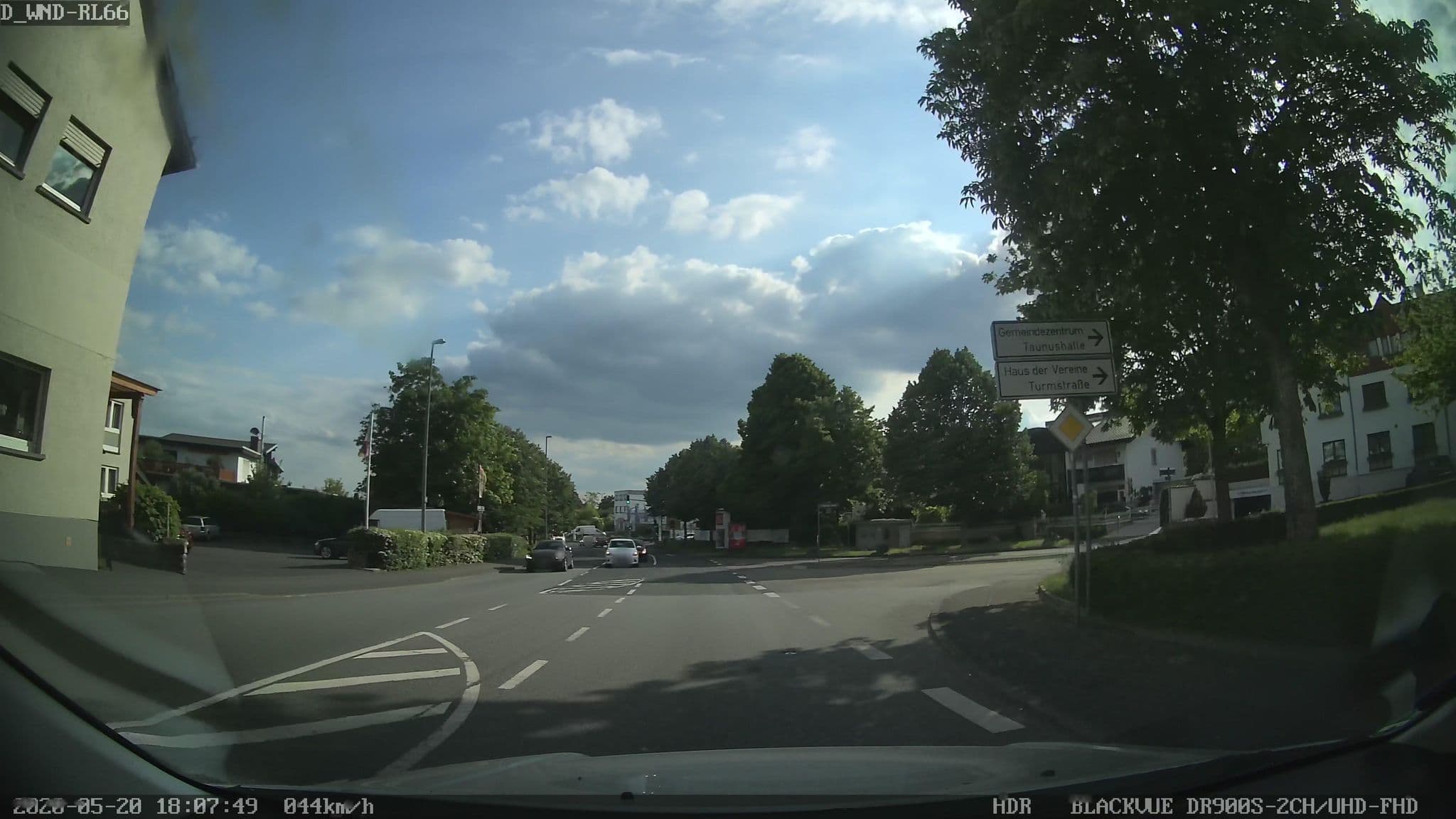 Street view near Hotel Wiesengrund, Nordenstadt — © mapcreator (CC BY-SA · Mapillary)