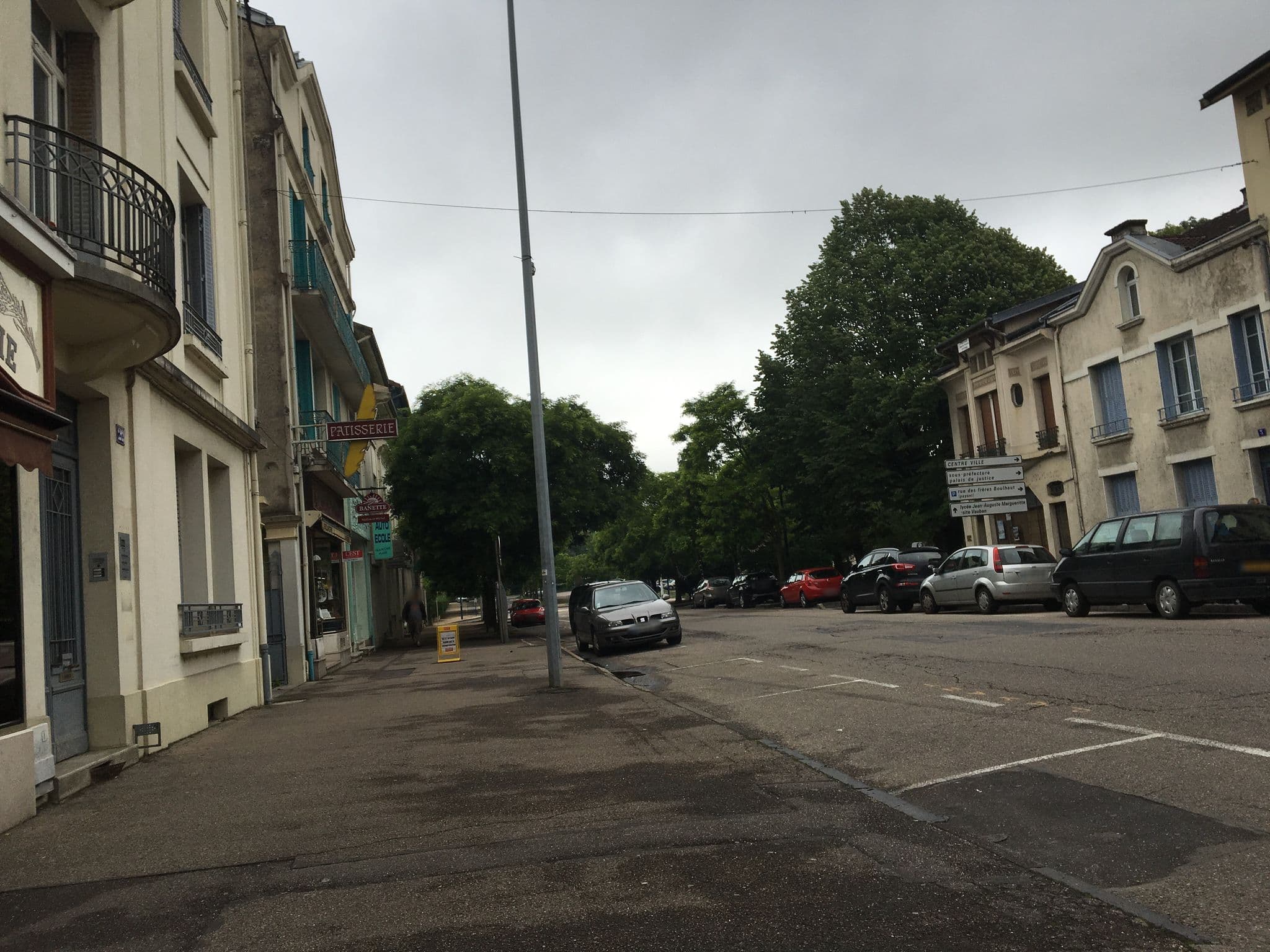 Street view near Auberge de jeunesse, Verdun — © chuck (CC BY-SA · Mapillary)