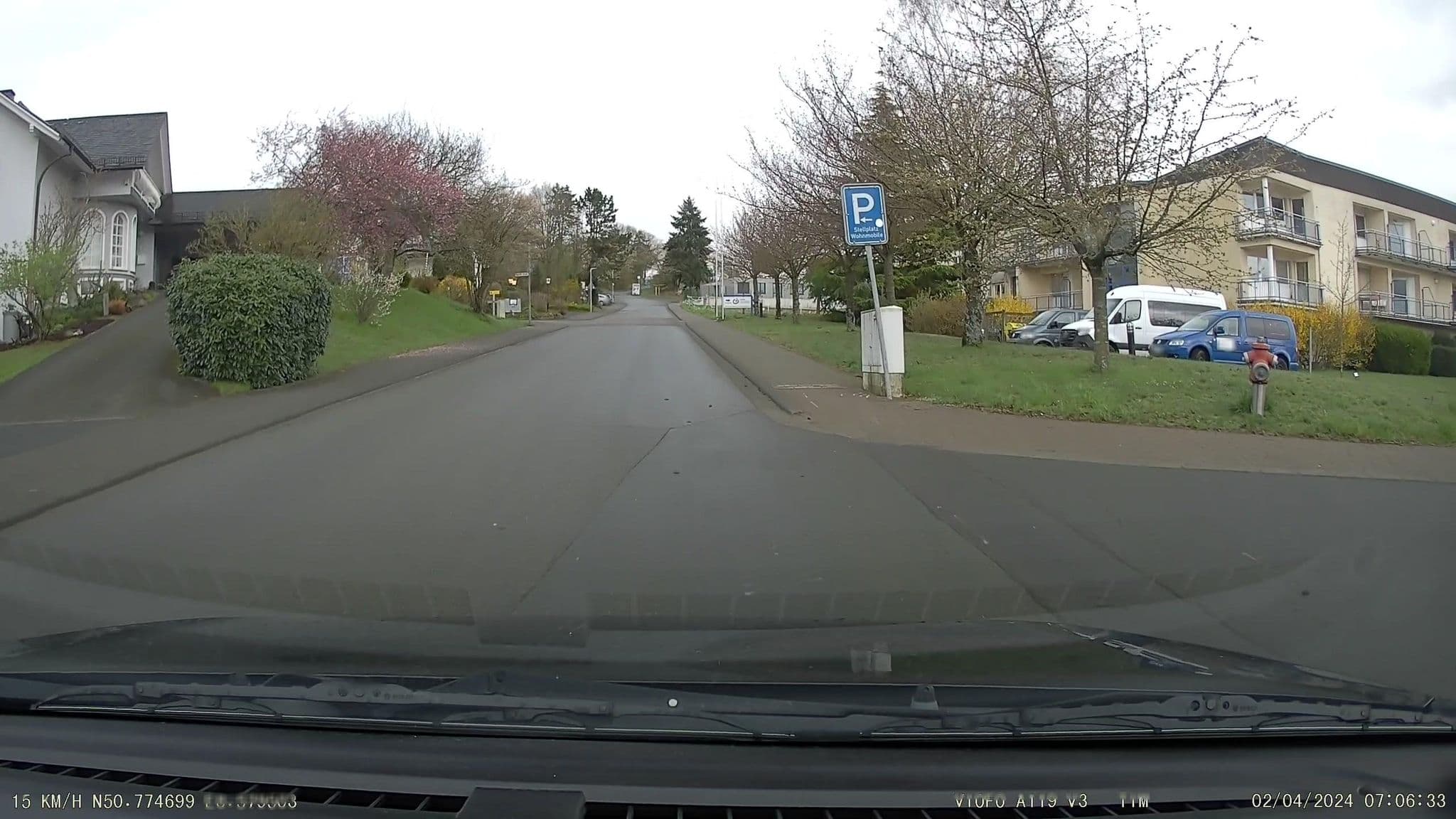 Street view near Mondie International, Gladenbach — © tim3003 (CC BY-SA · Mapillary)