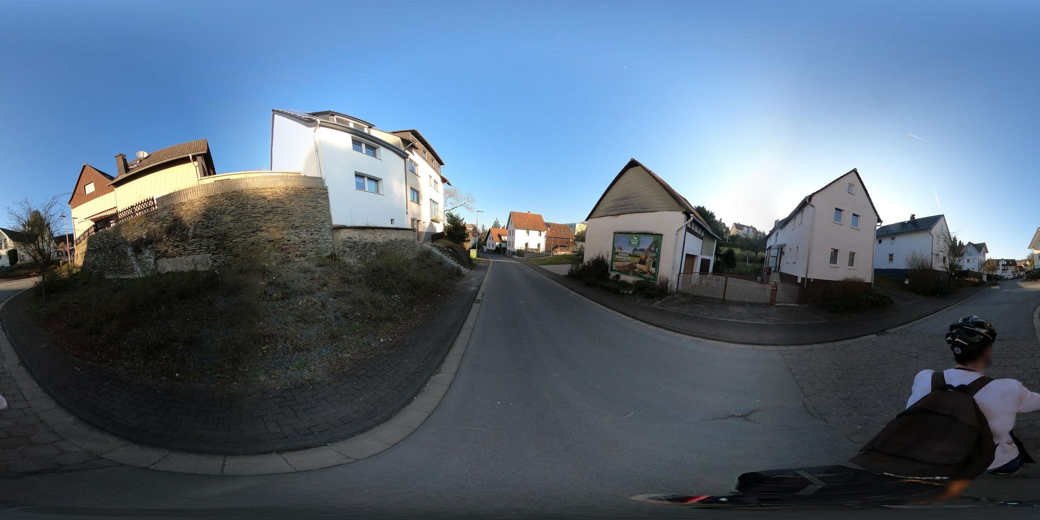 Street view near Familie Ludwig-Decku, Usingen — © Planungsgesellschaft_RV-K_MB (CC BY-SA · Mapillary)
