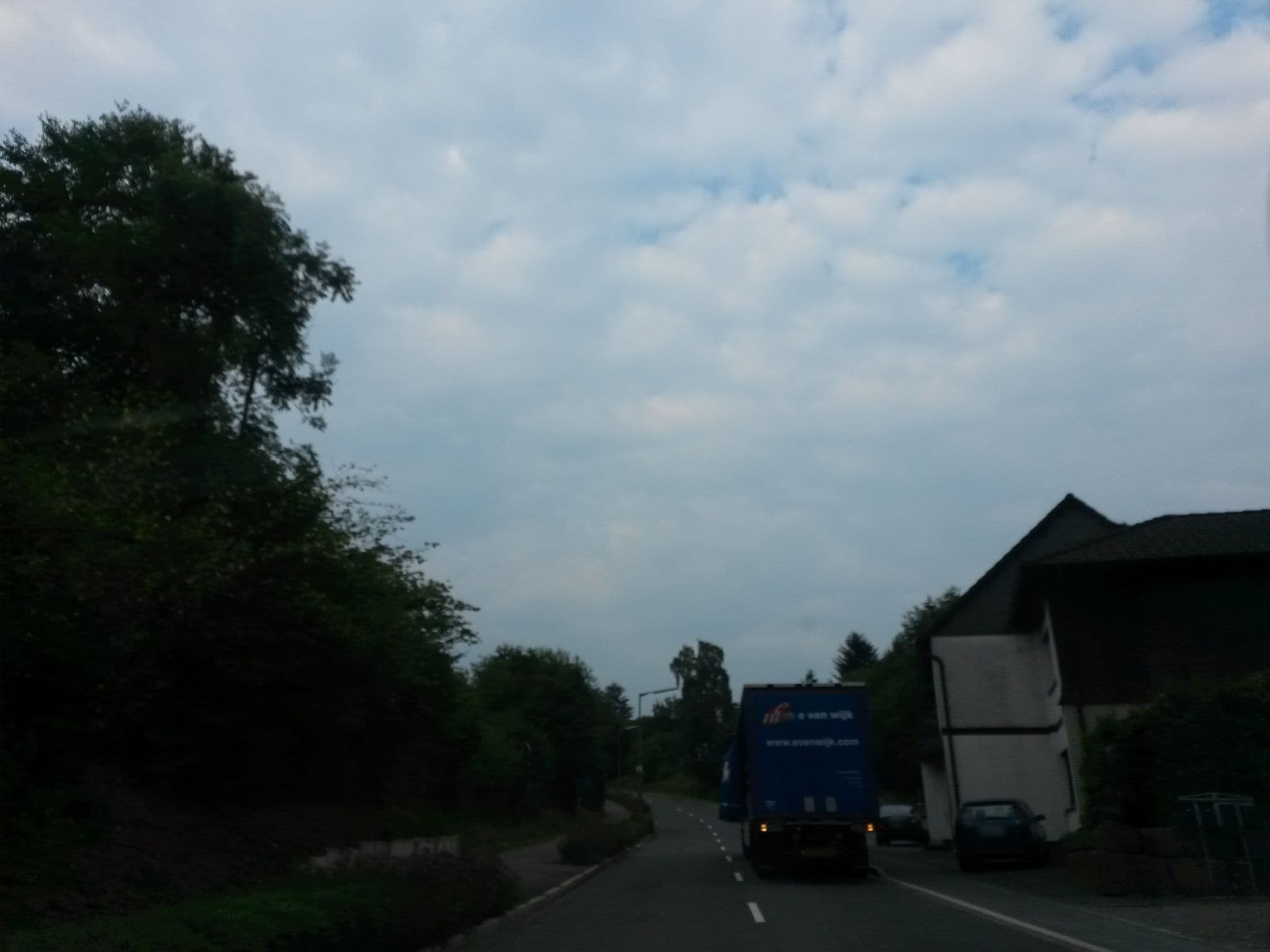 Street view near Hotel Jäger Inh. B. Turetzek, Gummersbach — © uwekoch (CC BY-SA · Mapillary)