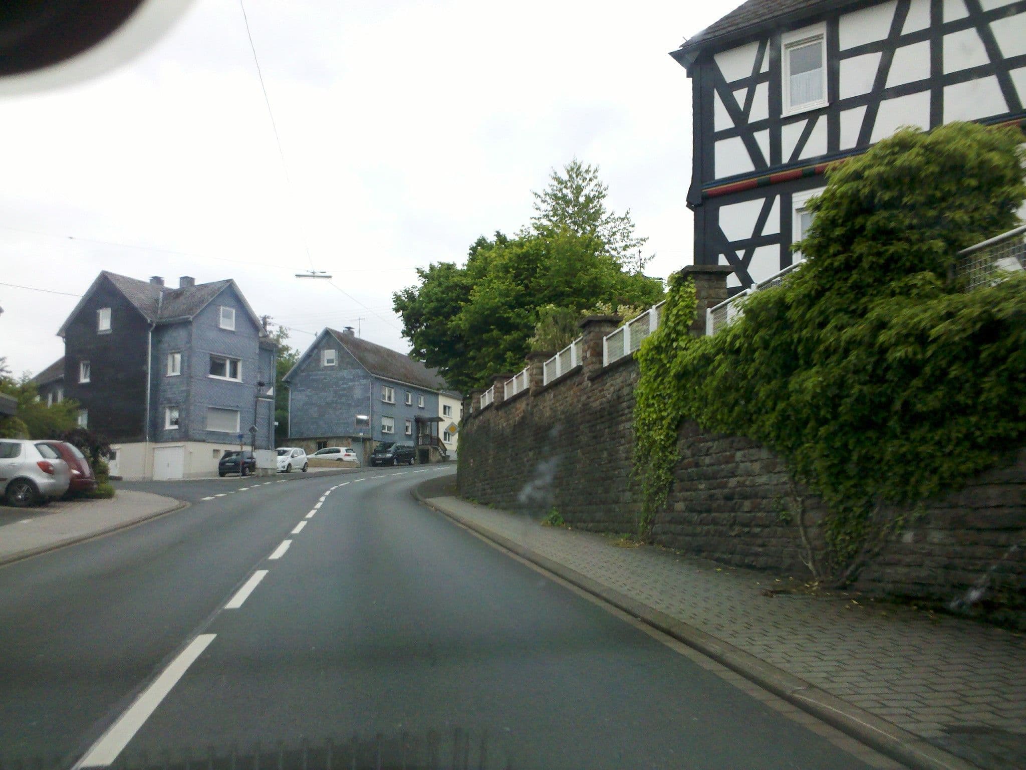 Street view near Sascha‘s Kochschmiede, Wilnsdorf — © rab (CC BY-SA · Mapillary)