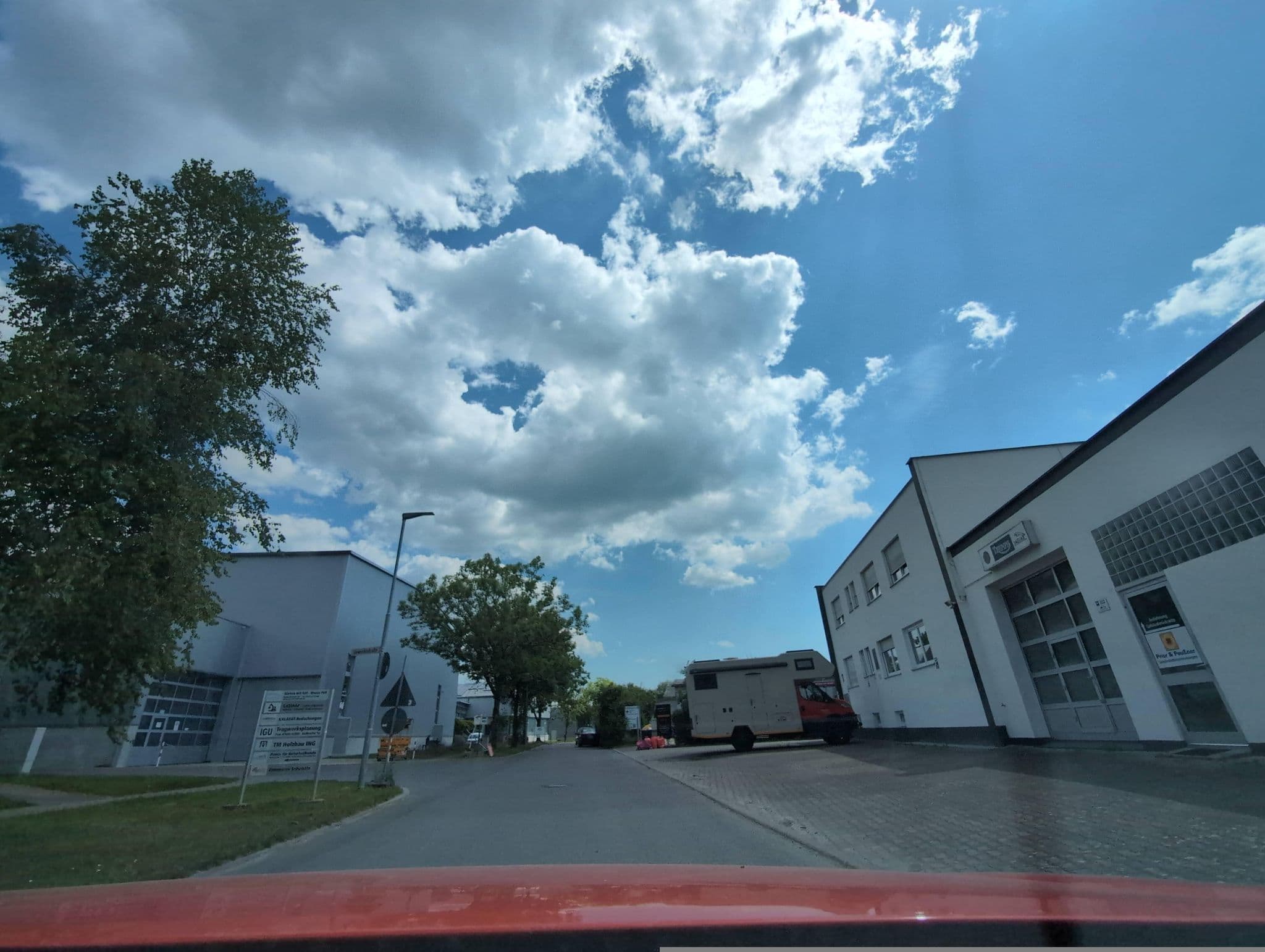 Street view near Eva Lange, Uhldingen-Mühlhofen — © mcliquid (CC BY-SA · Mapillary)