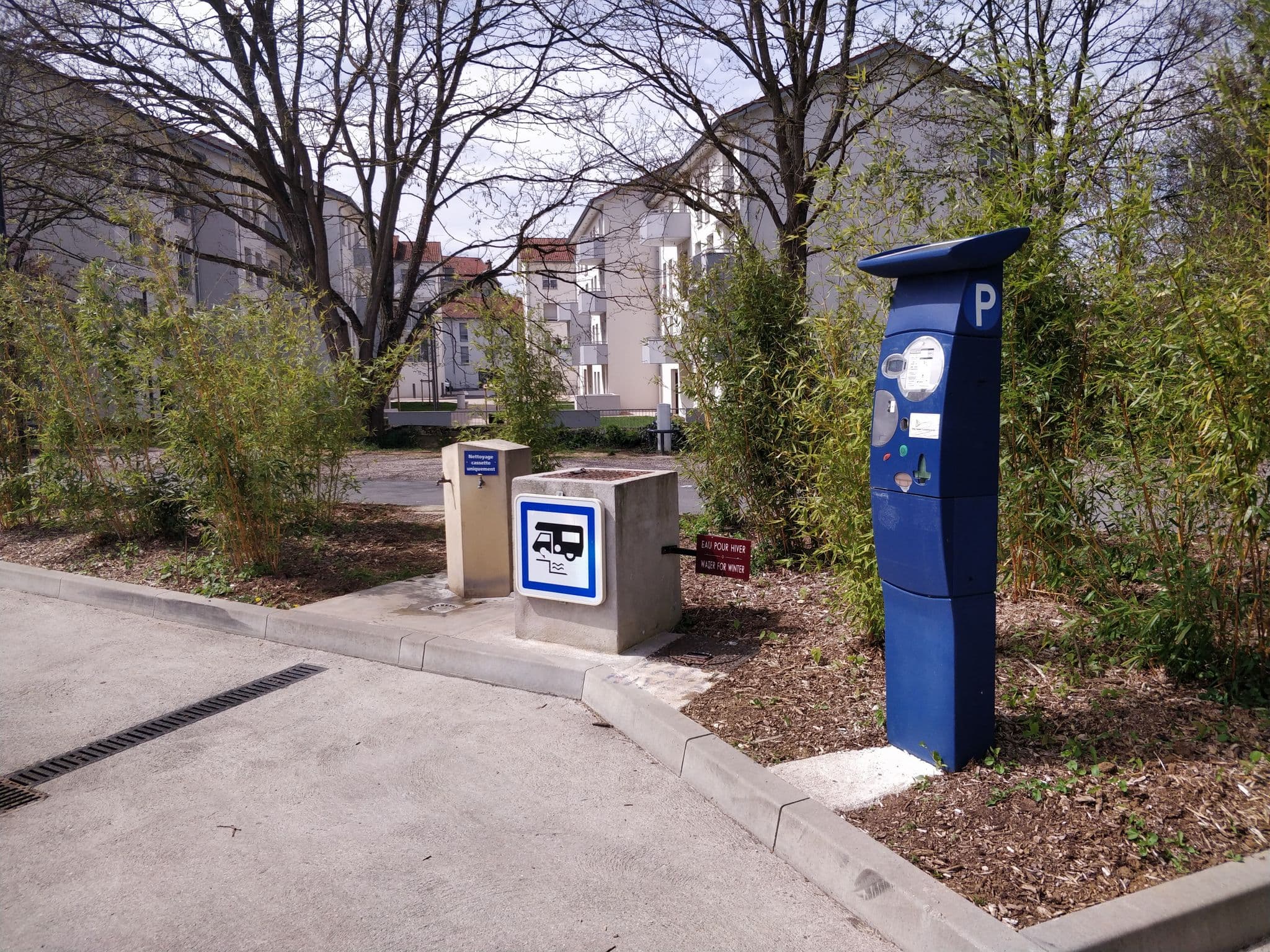 Street view near Aire de camping-car - Toul, Toul — © raymond (CC BY-SA · Mapillary)