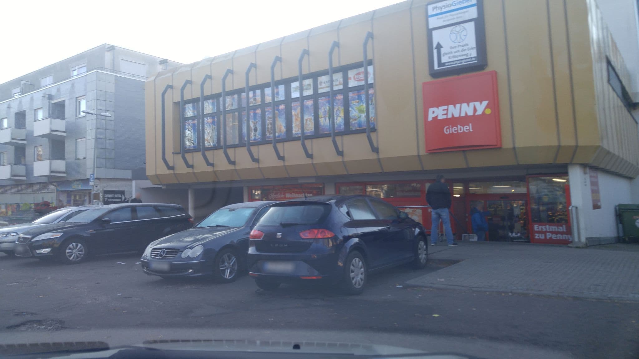 Street view near Viva Diva Hotel Weilimdorf, Gerlingen — © radius_proxy_de (CC BY-SA · Mapillary)