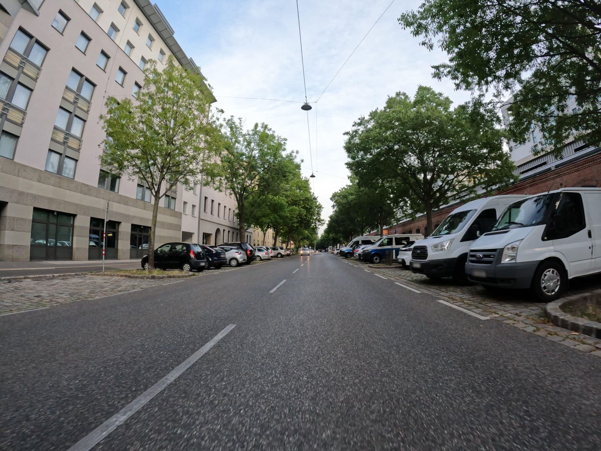 Street view near Voco, Brigittenau — © erias (CC BY-SA · Mapillary)