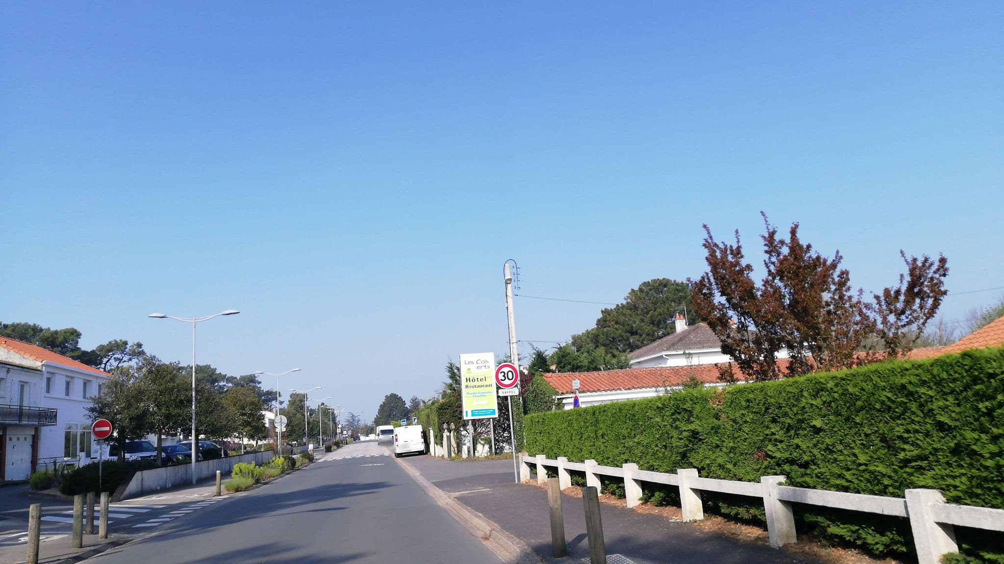 Street view near Les Cols Verts, La Tranche-sur-Mer — © luigy (CC BY-SA · Mapillary)