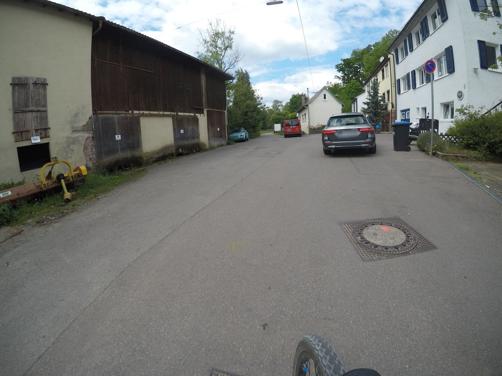 Street view near Appartement- und Gästehaus Kaiser, Ostfildern — © mfa (CC BY-SA · Mapillary)