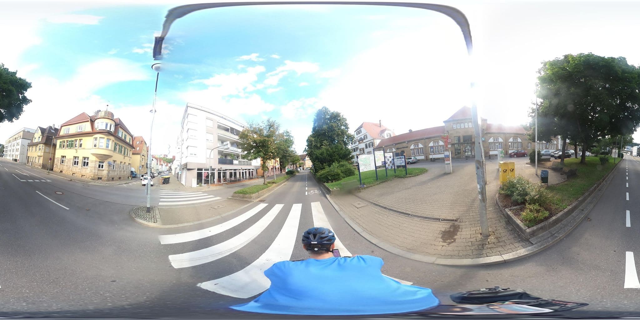 Street view near Hotel Bahnhof, Plochingen — © RadNETZ (CC BY-SA · Mapillary)
