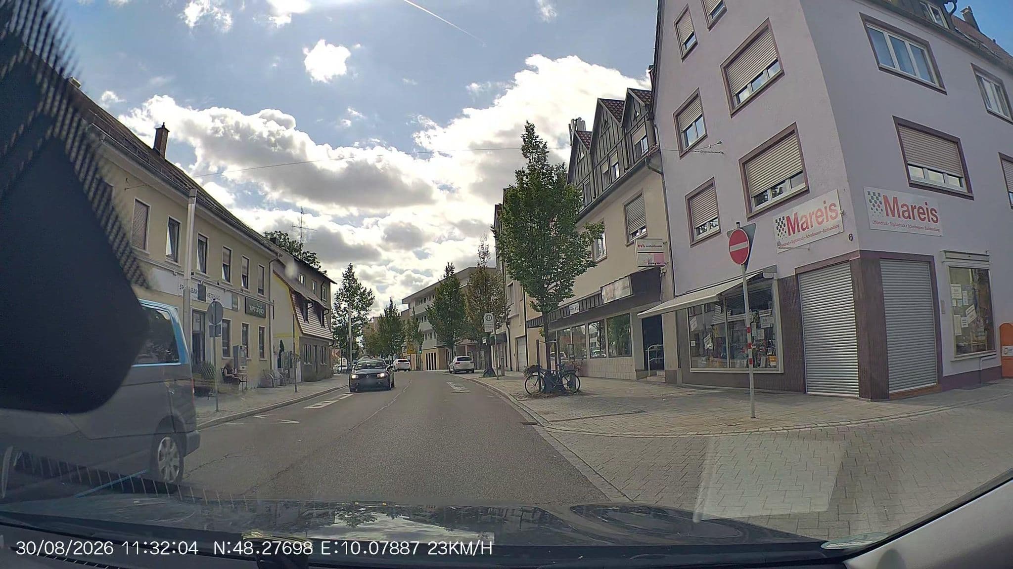 Street view near Cityhotel Vöhringen, Vöhringen — © AR88 (CC BY-SA · Mapillary)
