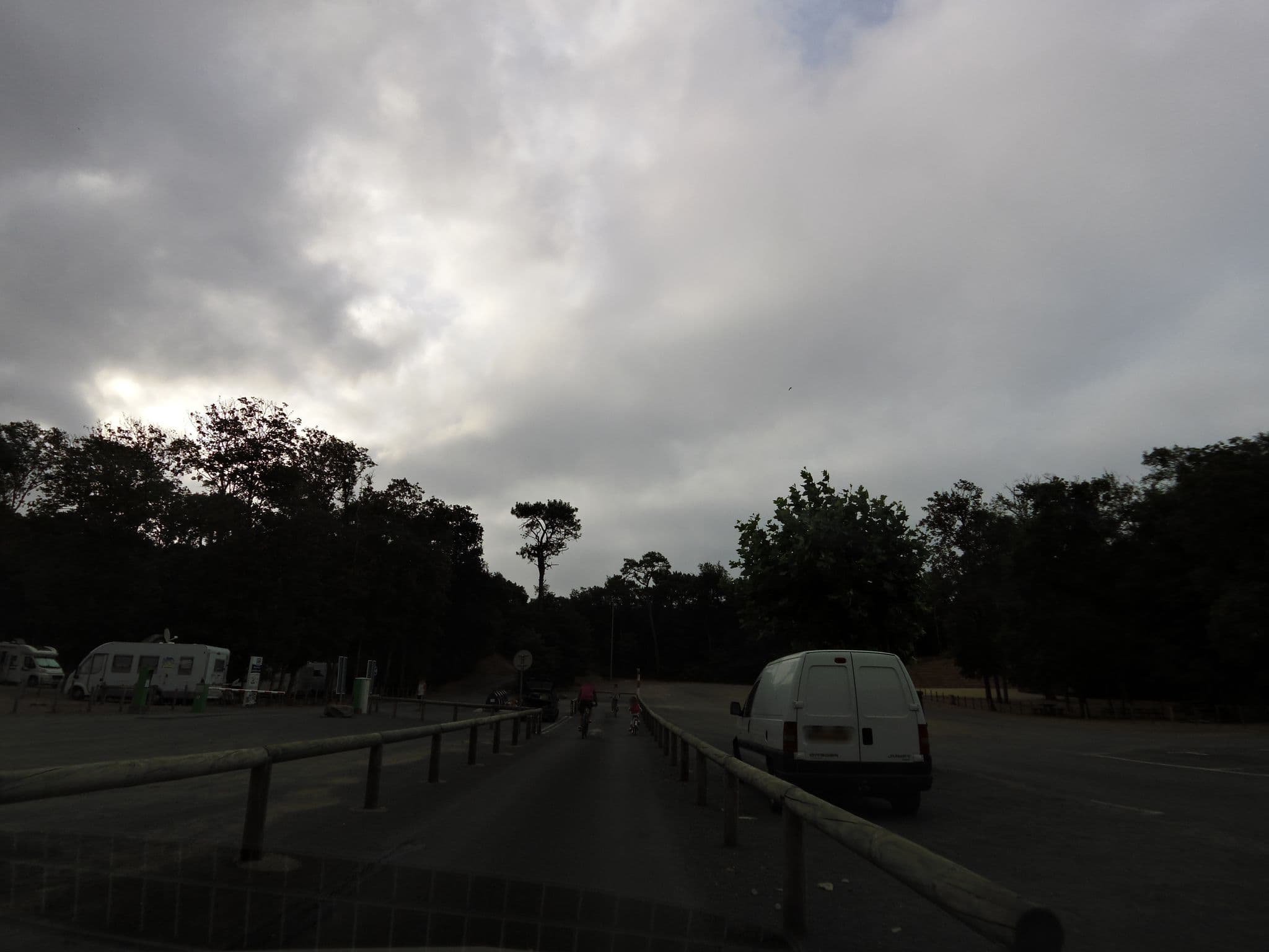 Street view near Aire Longeville-sur-Mer, Le Rocher, Longeville-sur-Mer — © legrandblond (CC BY-SA · Mapillary)