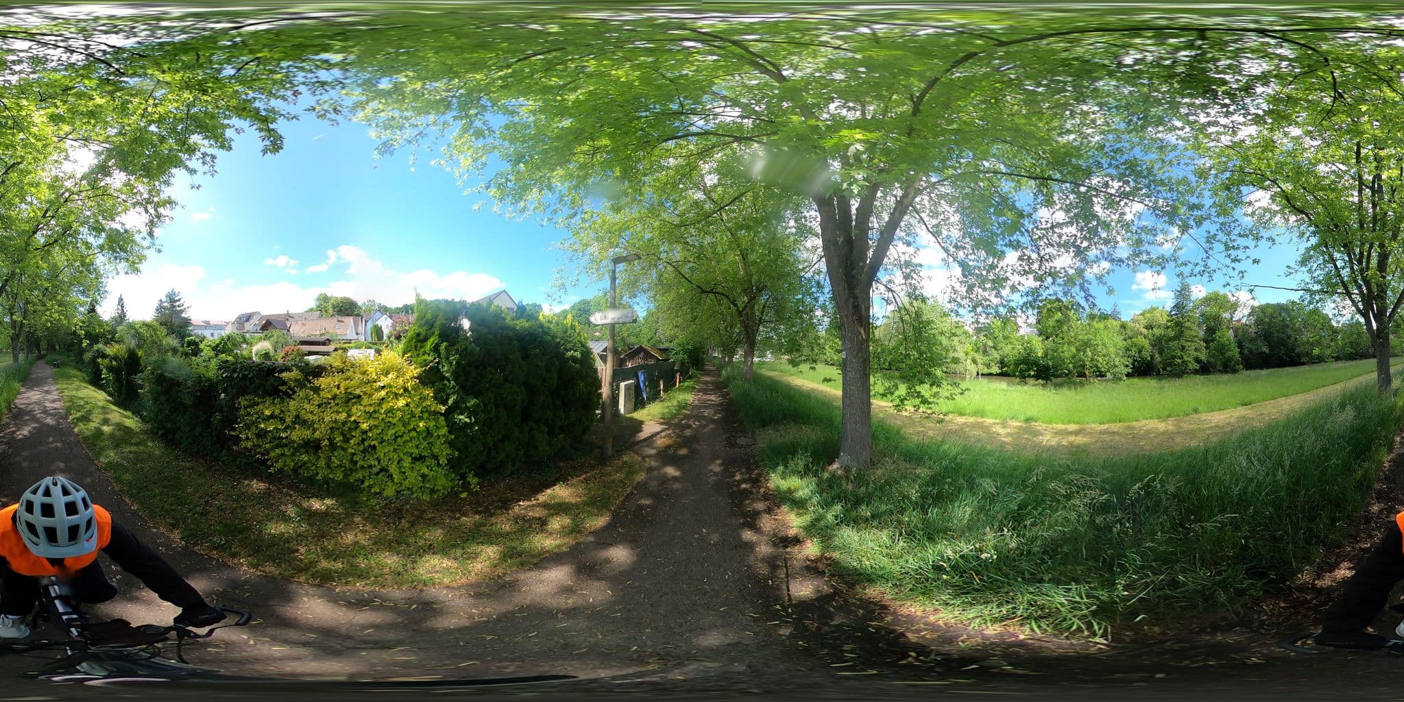 Street view near Bayrischer Hof Hotel, Crailsheim — © RadNETZ (CC BY-SA · Mapillary)