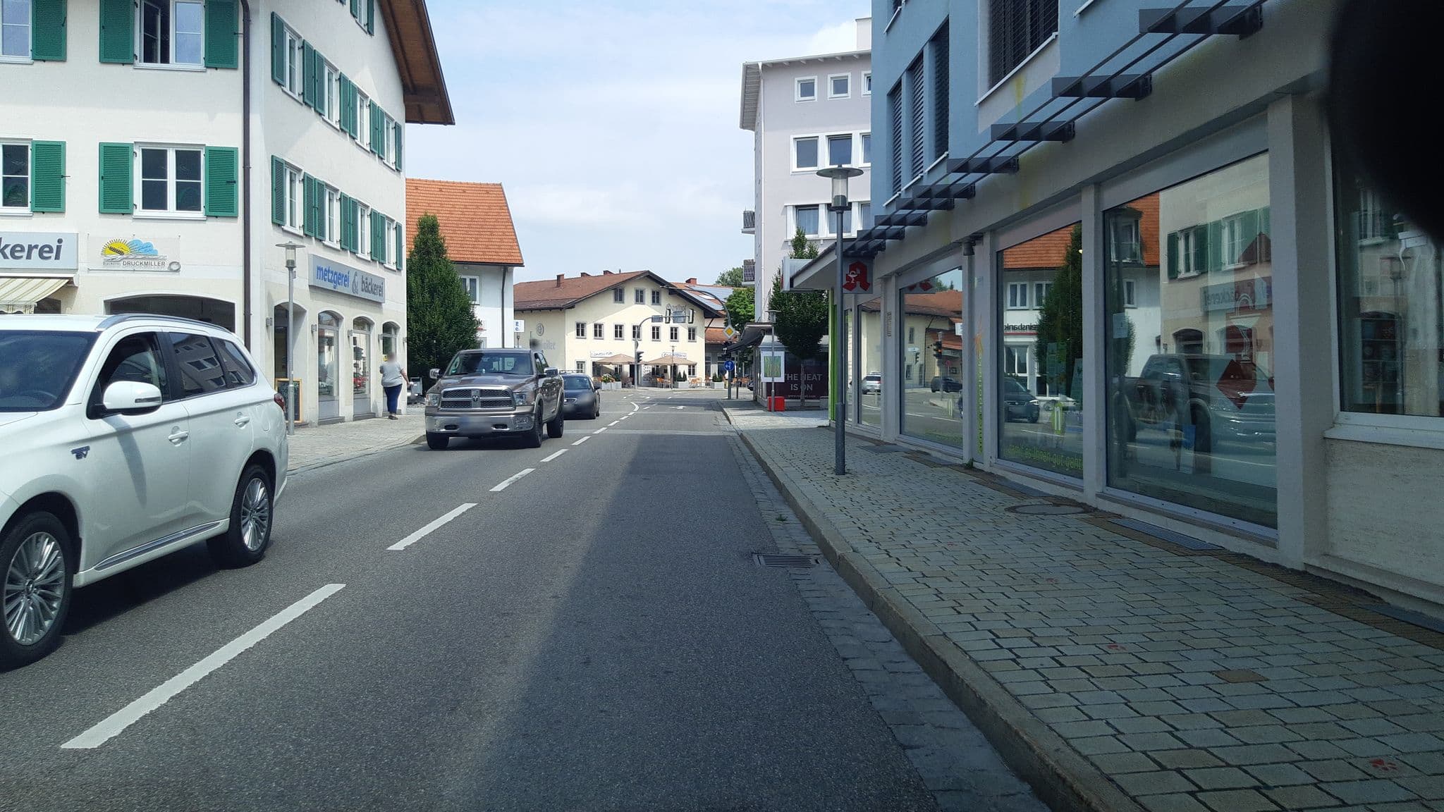 Street view near Kolpingsfamilie Marktoberdorf, Marktoberdorf — © sajut (CC BY-SA · Mapillary)