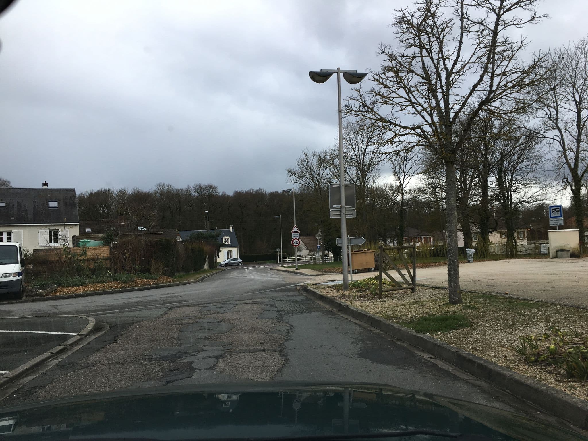Street view near Aire de camping-cars de Saran, Saran — © df45 (CC BY-SA · Mapillary)