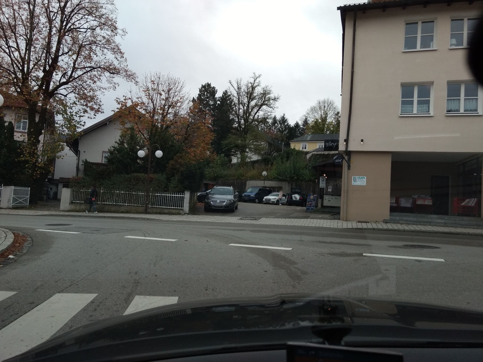 Street view near Bad Tölz Mittendrin, Bad Tölz — © schwartzks (CC BY-SA · Mapillary)