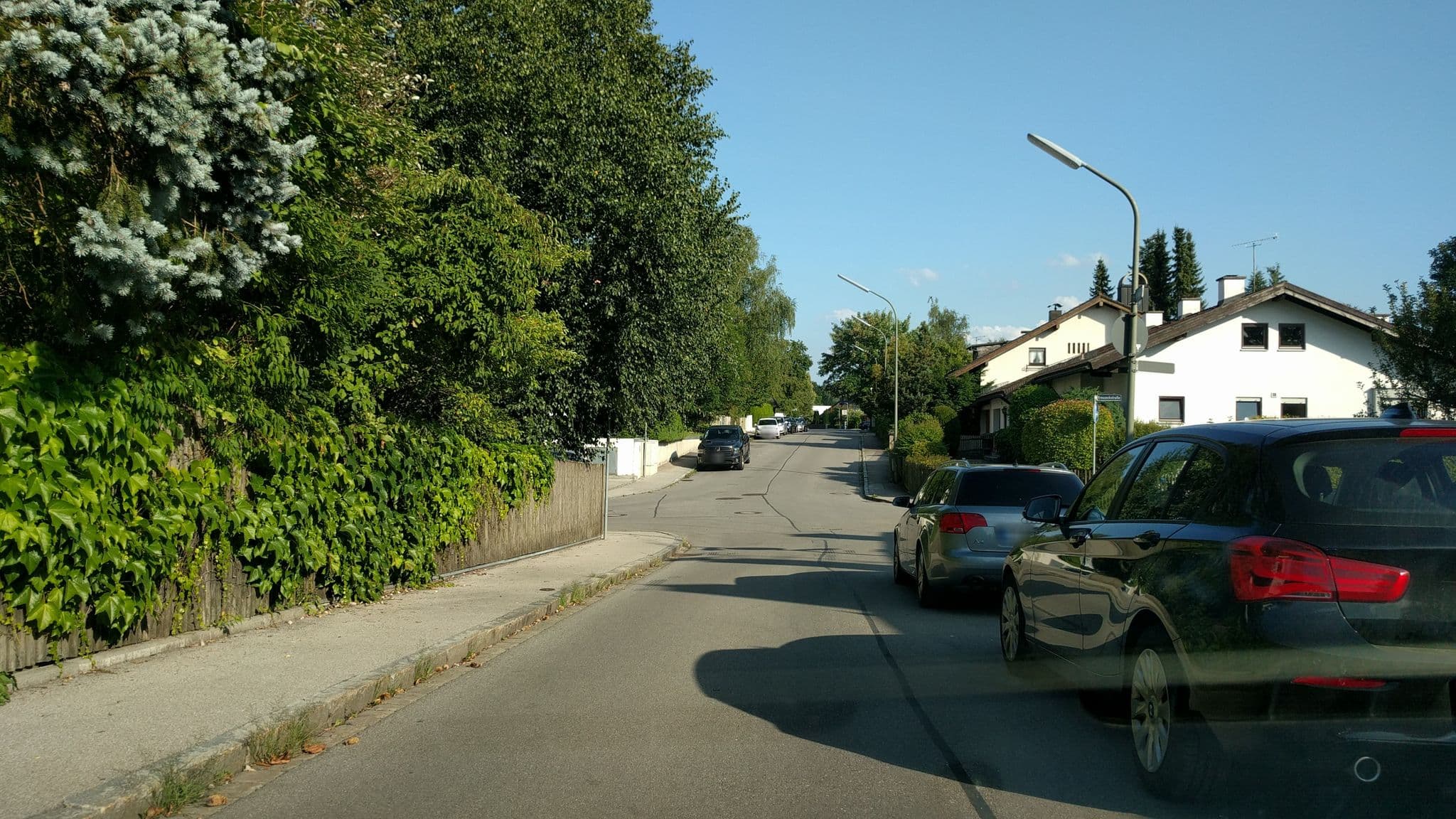 Street view near An den Isarauen, Grünwald — © utack (CC BY-SA · Mapillary)