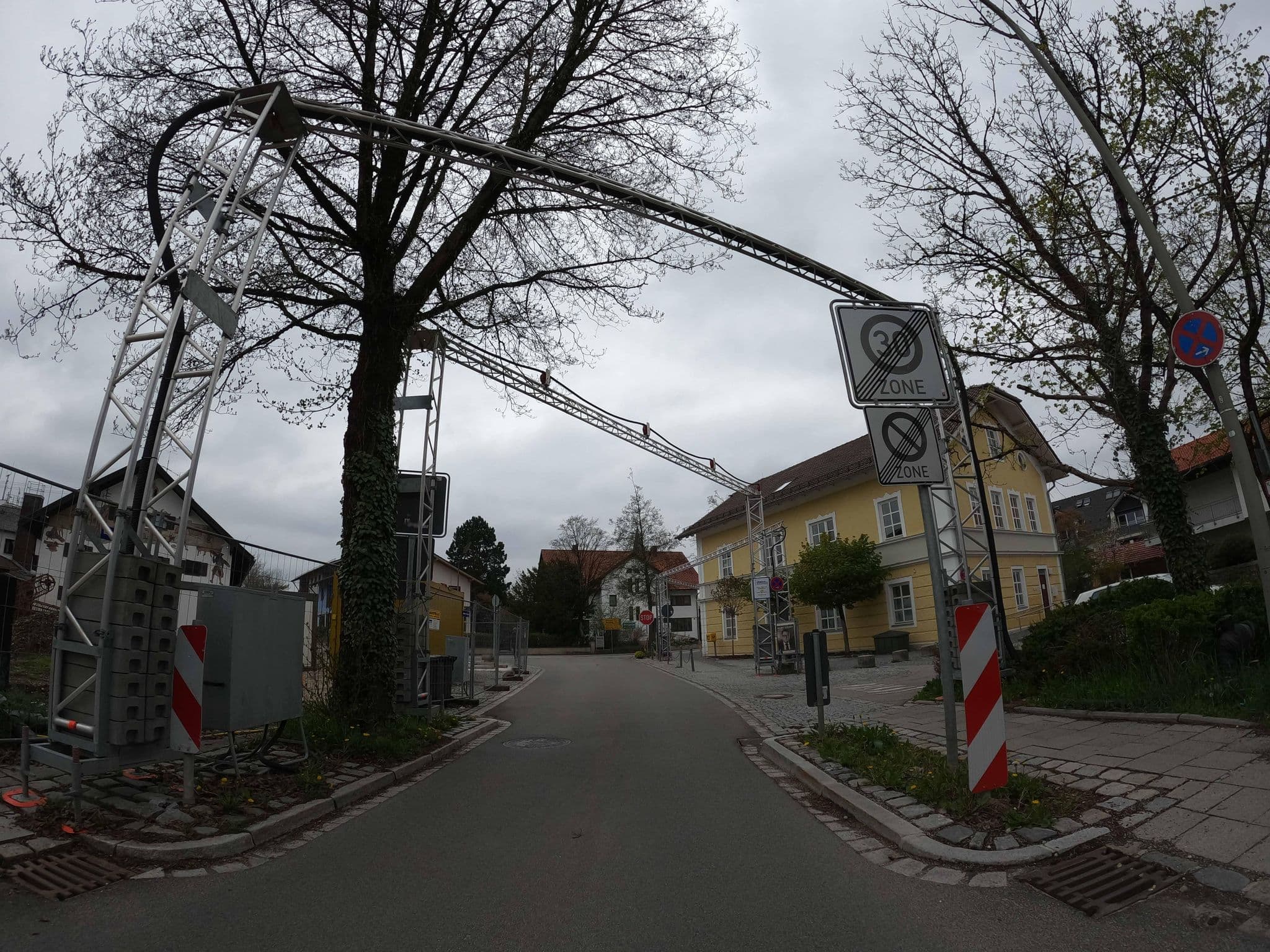 Street view near Thaithuna Gästehaus, Taufkirchen — © strubbl (CC BY-SA · Mapillary)