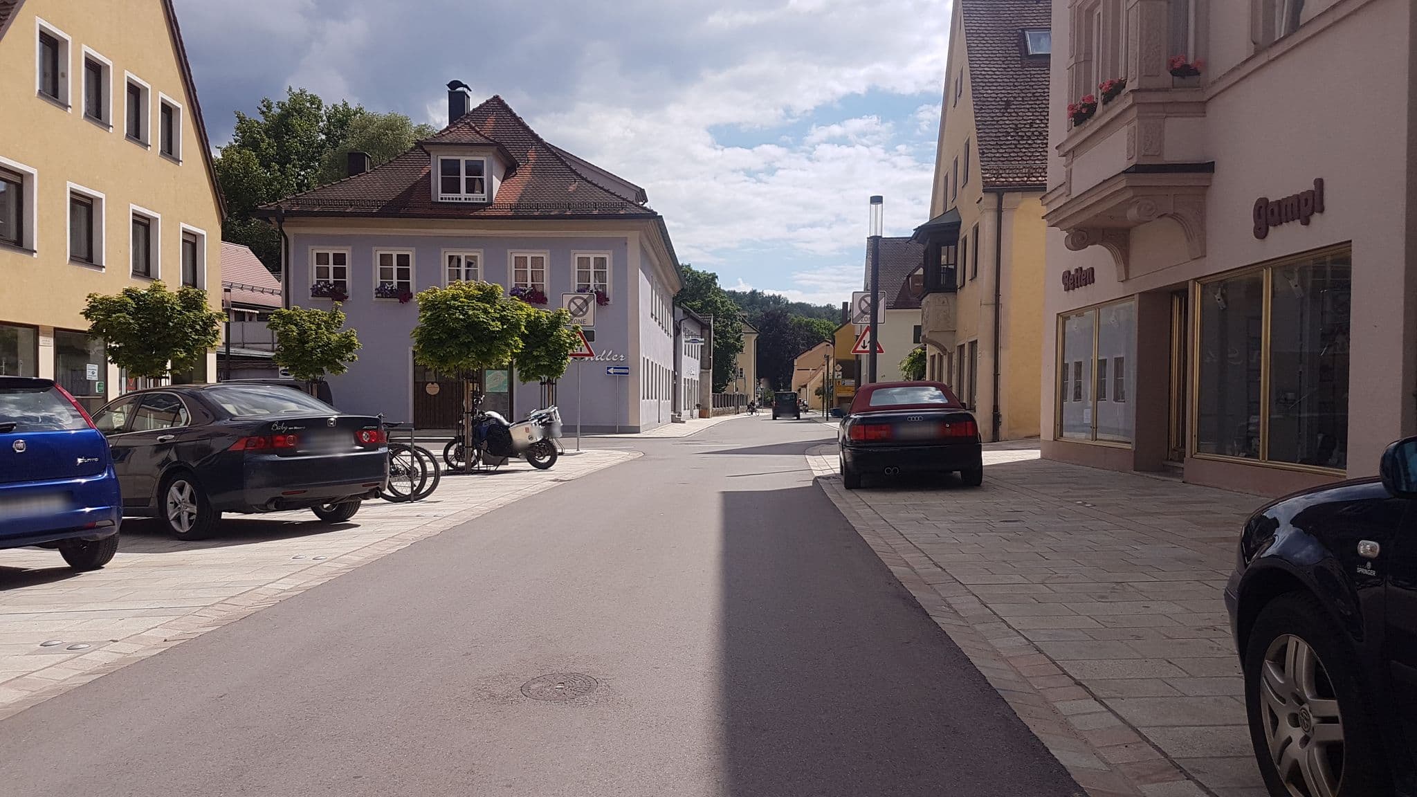 Street view near Dengler Lothar Gästehaus, Pappenheim — © changchun1 (CC BY-SA · Mapillary)