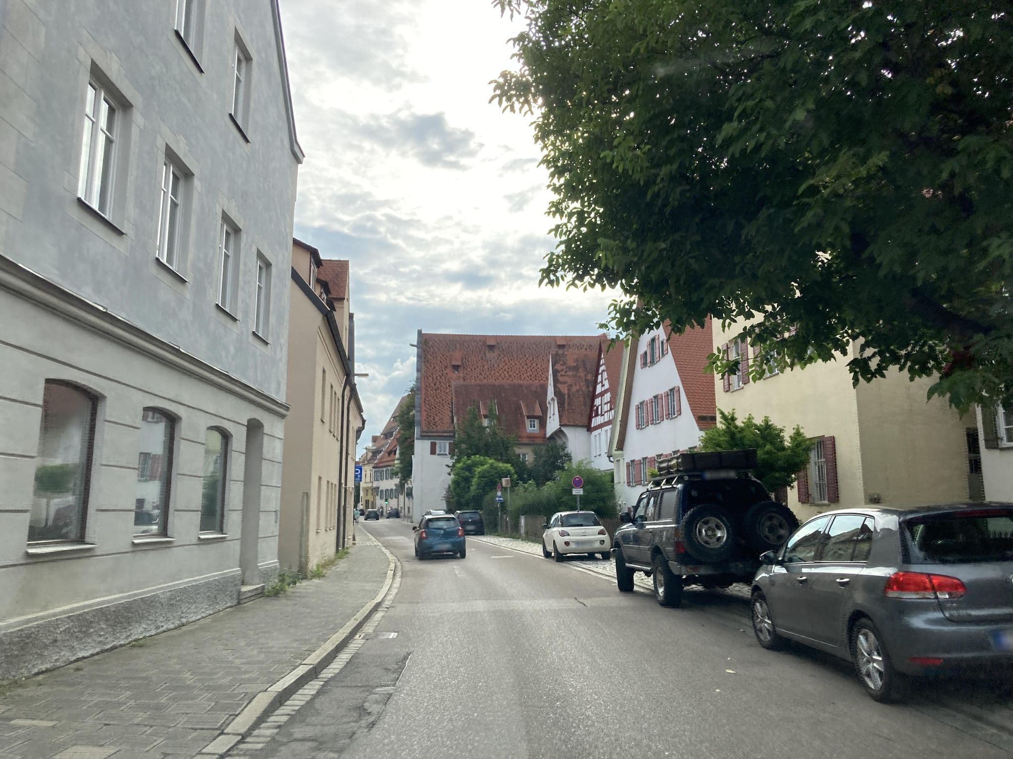 Street view near Ferienwohnung Eulenloch, Nördlingen — © tasmaniadevil (CC BY-SA · Mapillary)