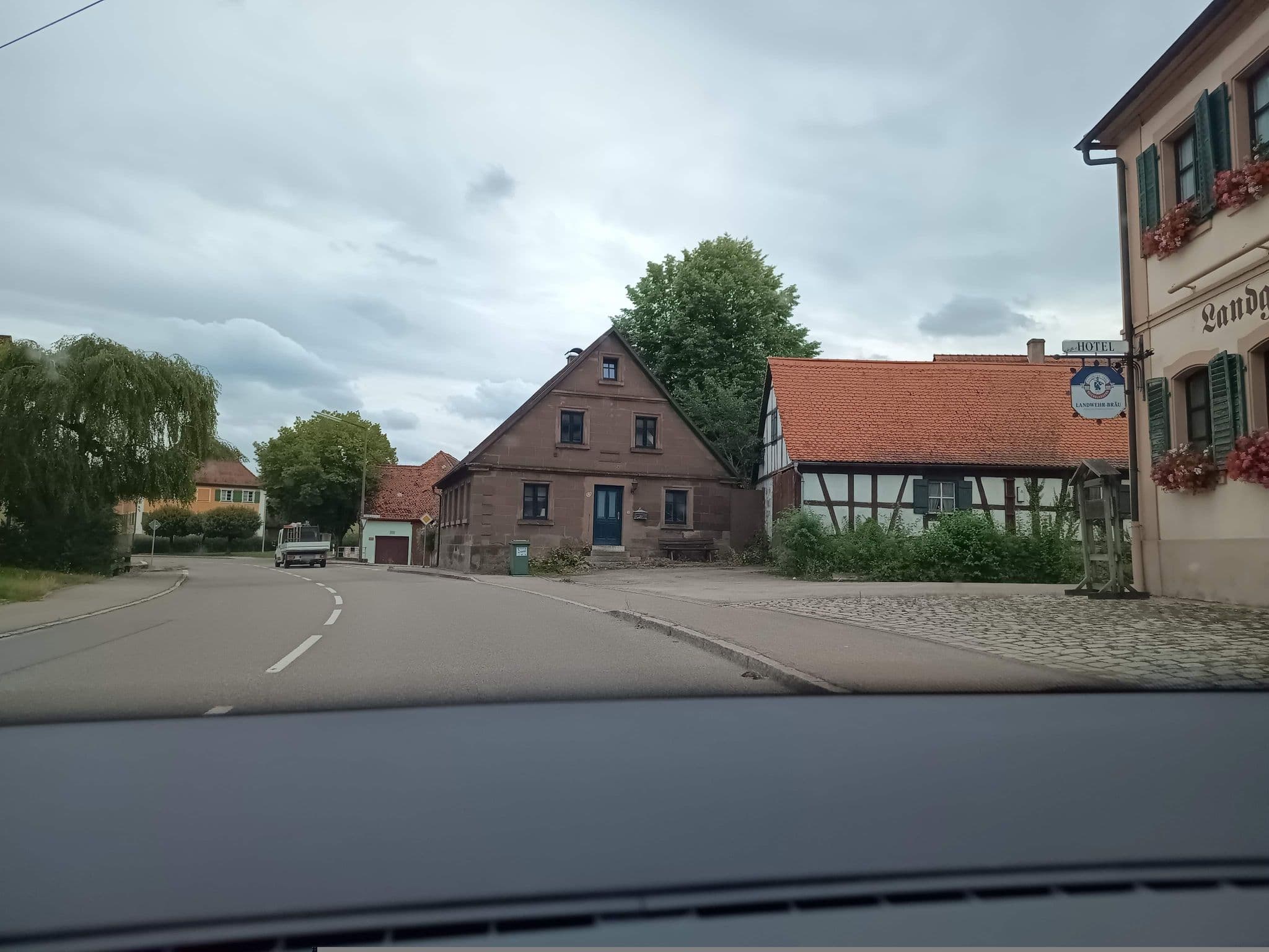 Street view near Landgasthof Zum Ros, Dombühl — © zuse (CC BY-SA · Mapillary)