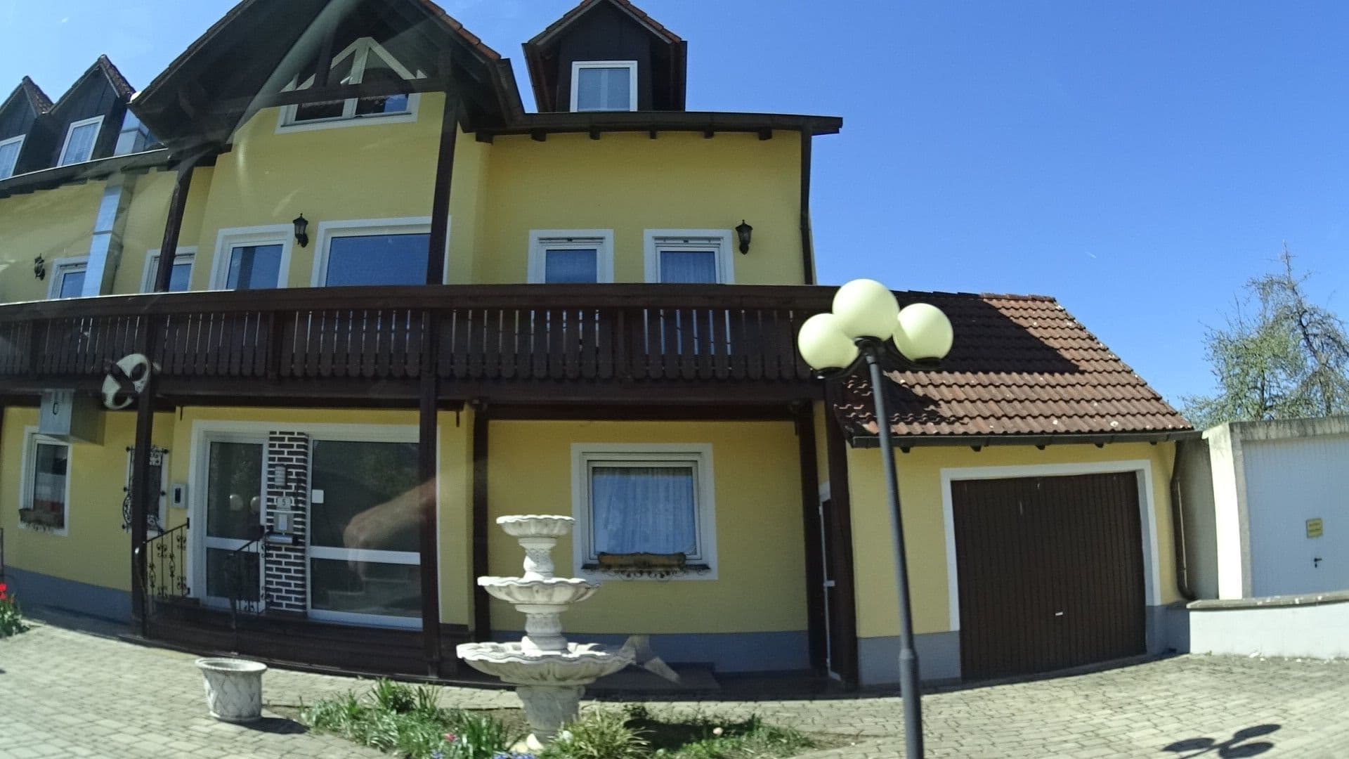 Street view near Hotel Landgasthof Cafe Anni, Illschwang — © ramap (CC BY-SA · Mapillary)