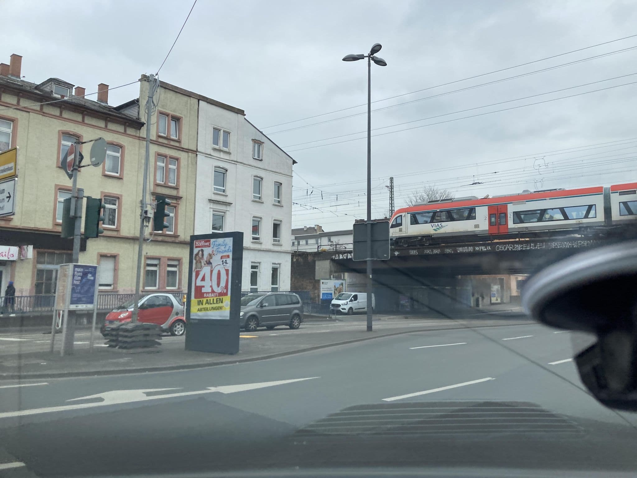 Street view near Voss Hotel Frankfurt-Offenbach, Offenbach — © robffm (CC BY-SA · Mapillary)