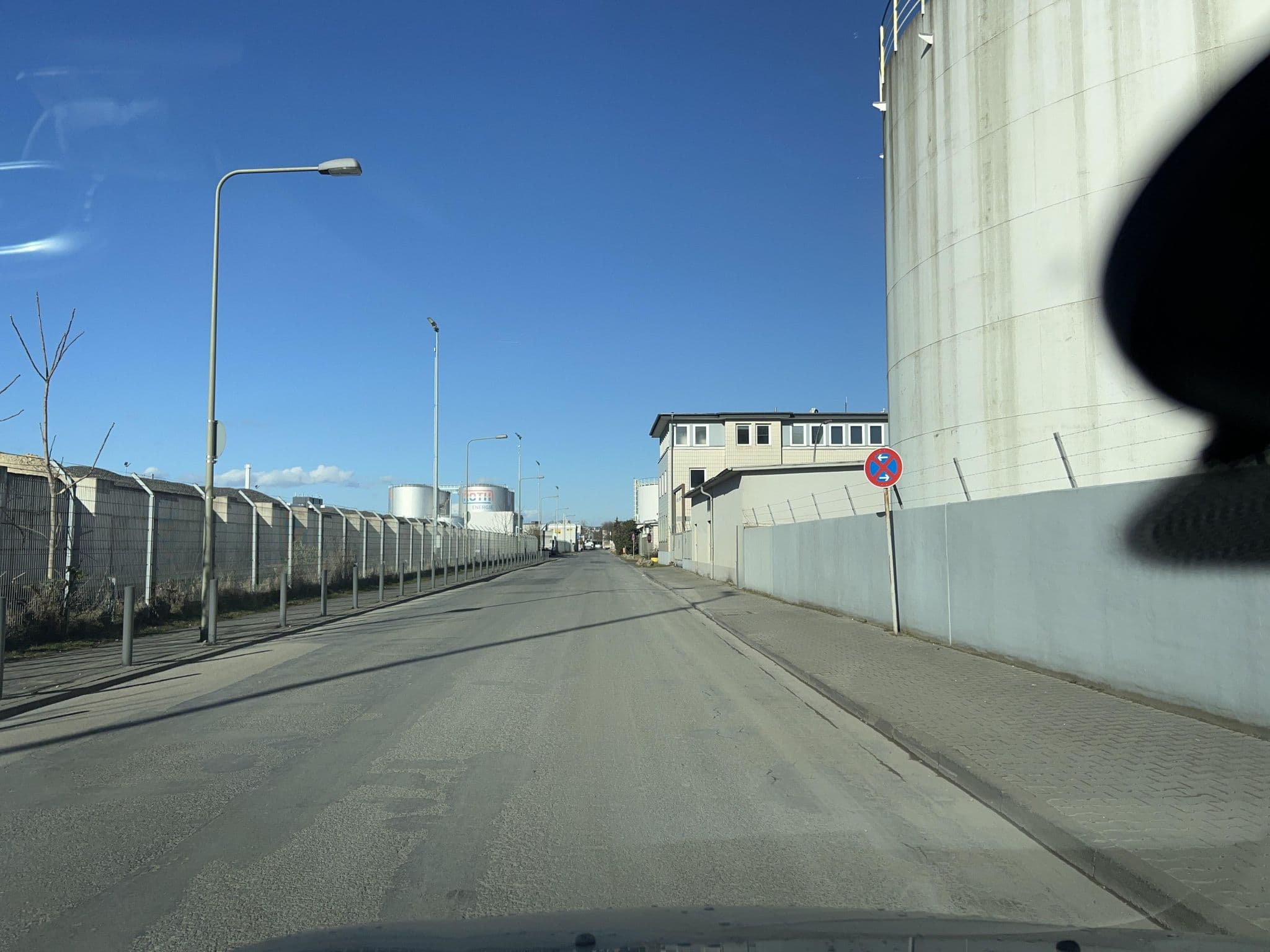 Street view near Hotel Main Park, Offenbach — © robffm (CC BY-SA · Mapillary)