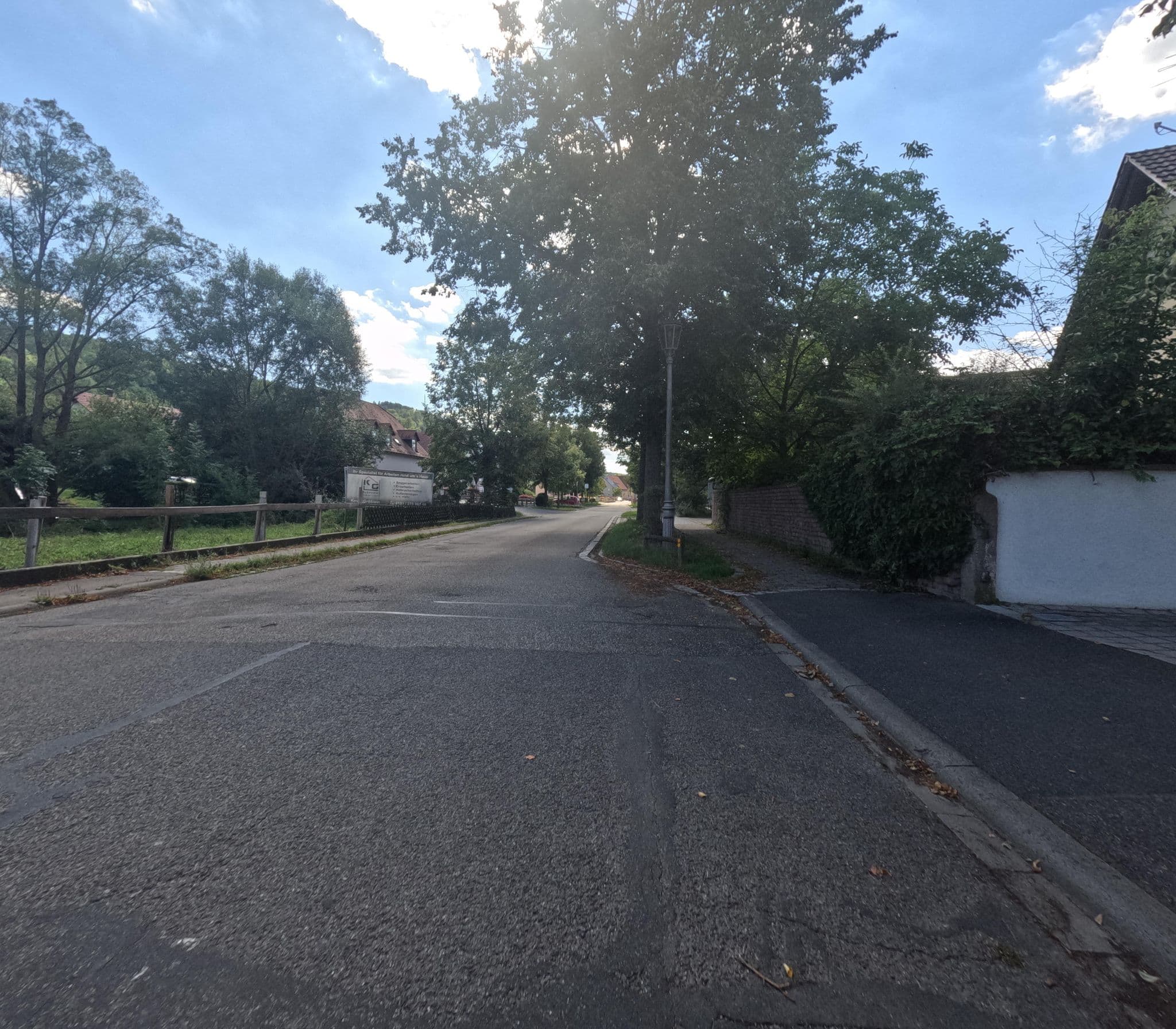 Street view near Brehmbachperle Ferienwohnungen, Königheim — © kopra (CC BY-SA · Mapillary)