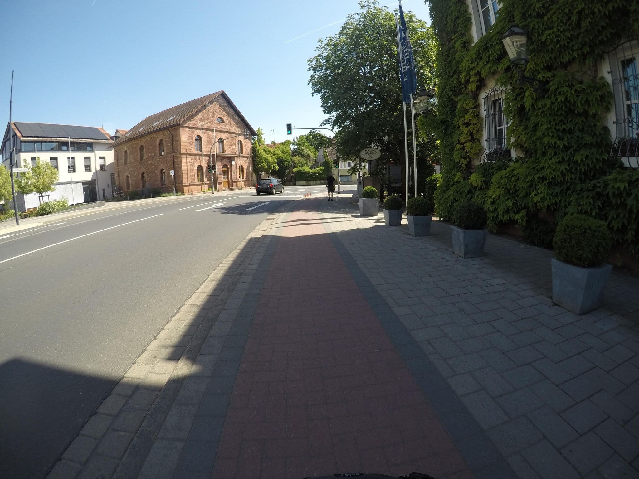 Street view near Gasthof Zeller Hotel Kahl am Main, Kahl am Main — © mfa (CC BY-SA · Mapillary)