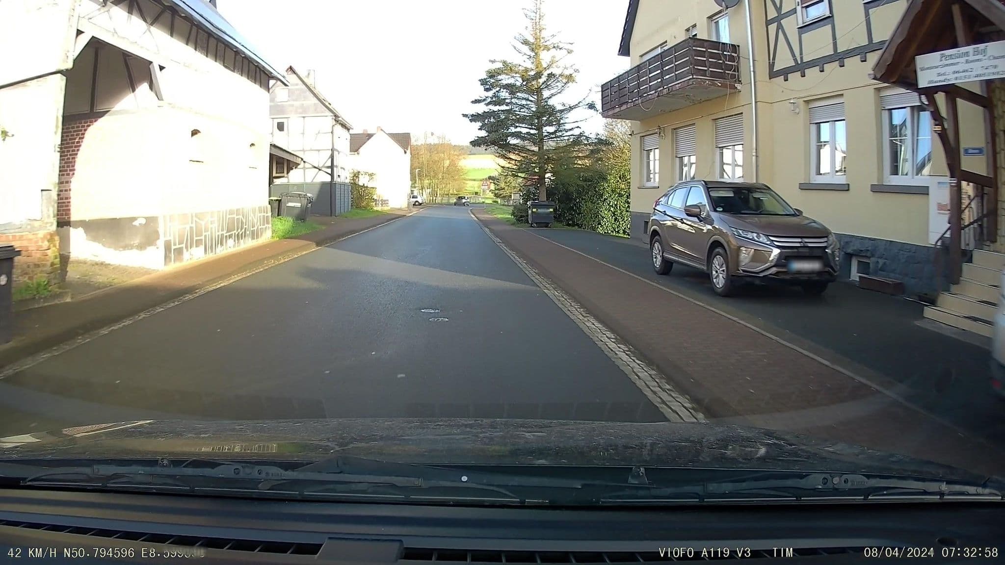 Street view near Monteurzimmer Hof, Gladenbach — © tim3003 (CC BY-SA · Mapillary)