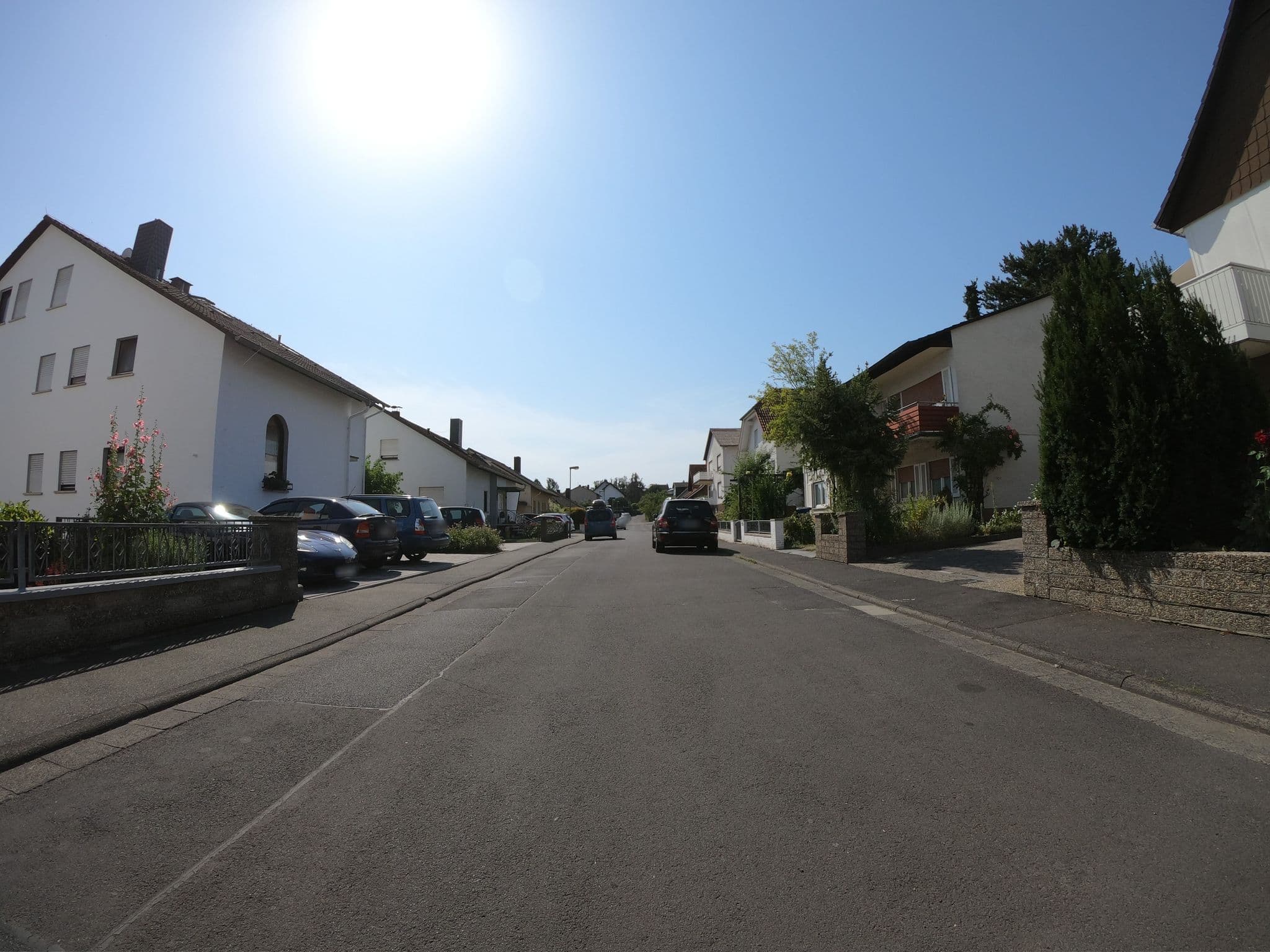Street view near Schmidt Hotel Hessischer Hof, Verwaltung, Staufenberg — © grinninghamster (CC BY-SA · Mapillary)