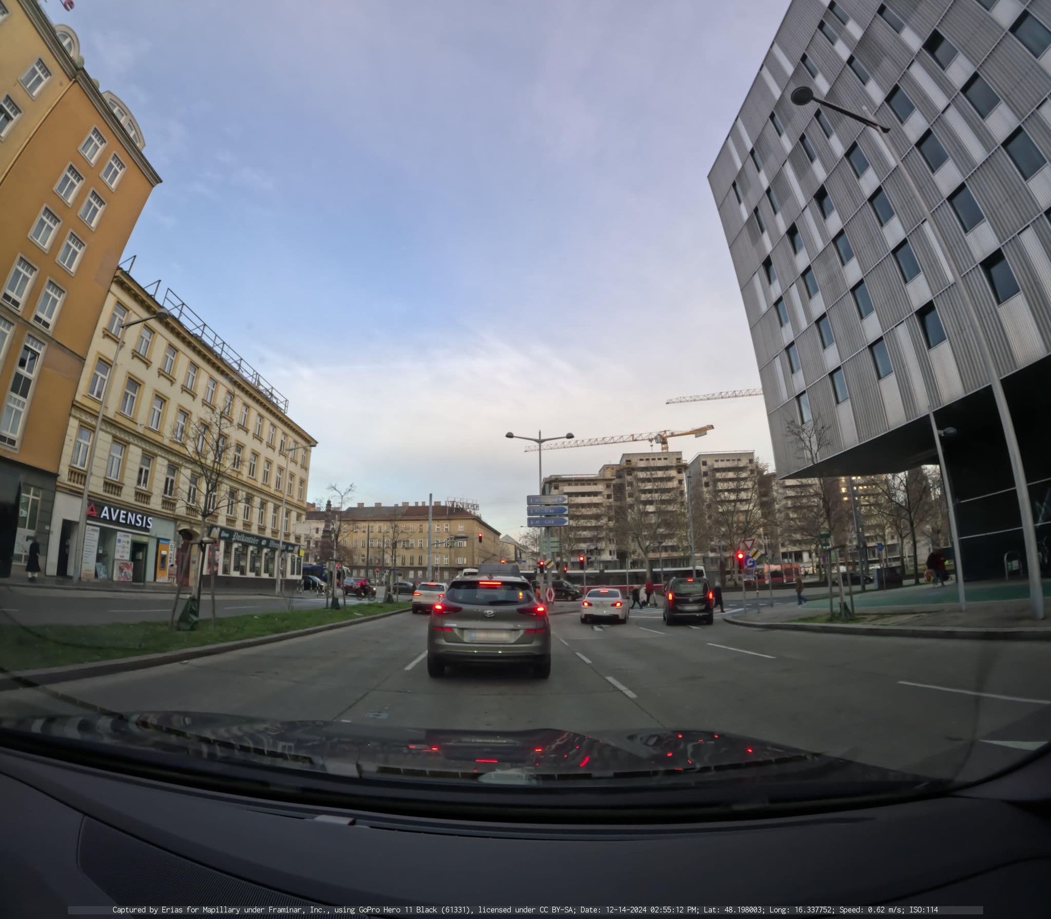 Street view near Hotel Mercure Wien Westbahnhof, Neubau — © erias (CC BY-SA · Mapillary)