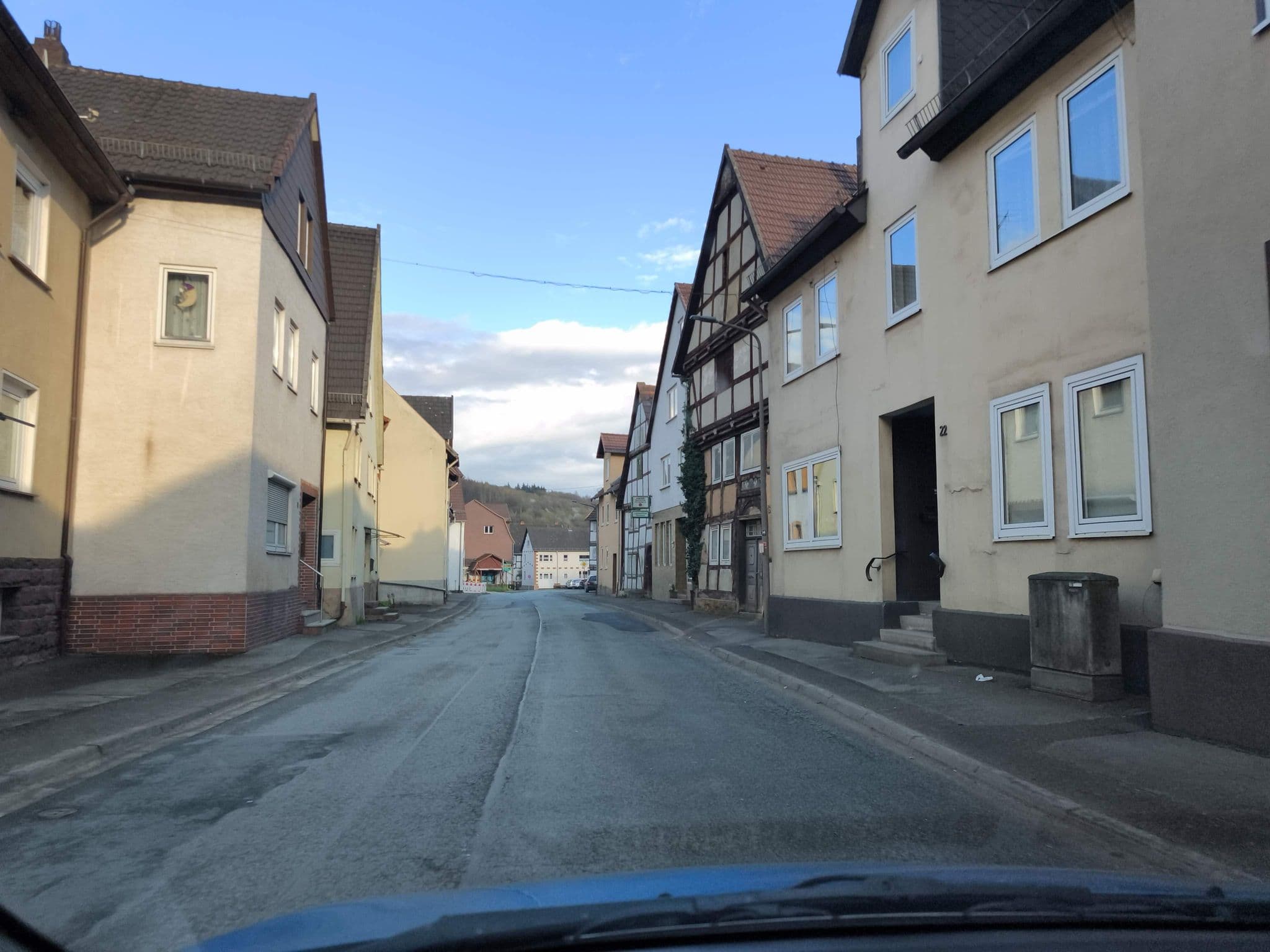 Street view near Pension Altes Pfarrhaus, Bad Karlshafen — © hotteliene (CC BY-SA · Mapillary)