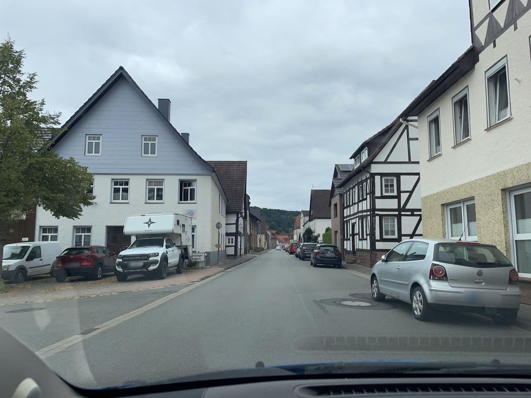 Street view near Gasthof Zur Linde, Bad Karlshafen — © hotteliene (CC BY-SA · Mapillary)