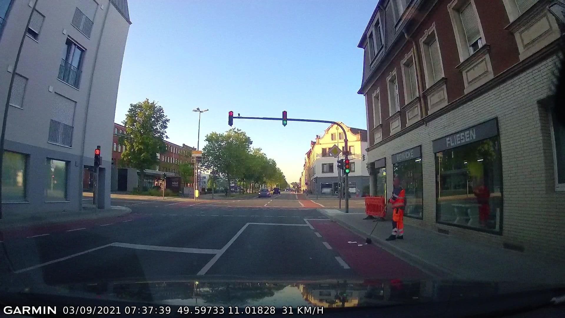 Street view near Hotel Alpha, Erlangen — © curtisnewton (CC BY-SA · Mapillary)