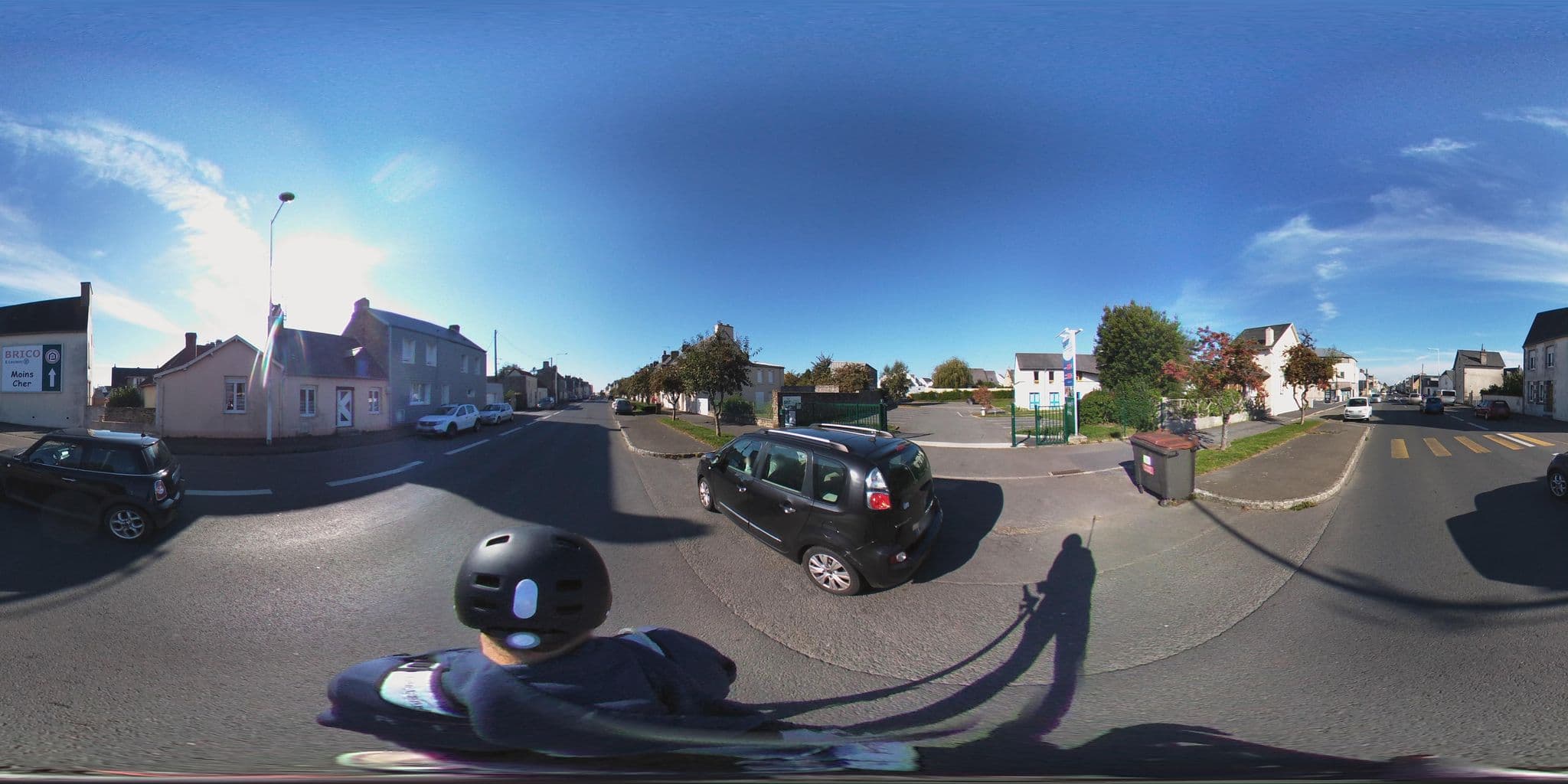 Street view near Brit Hotel Essentiel Granville, Donville-les-Bains — © geo50 (CC BY-SA · Mapillary)