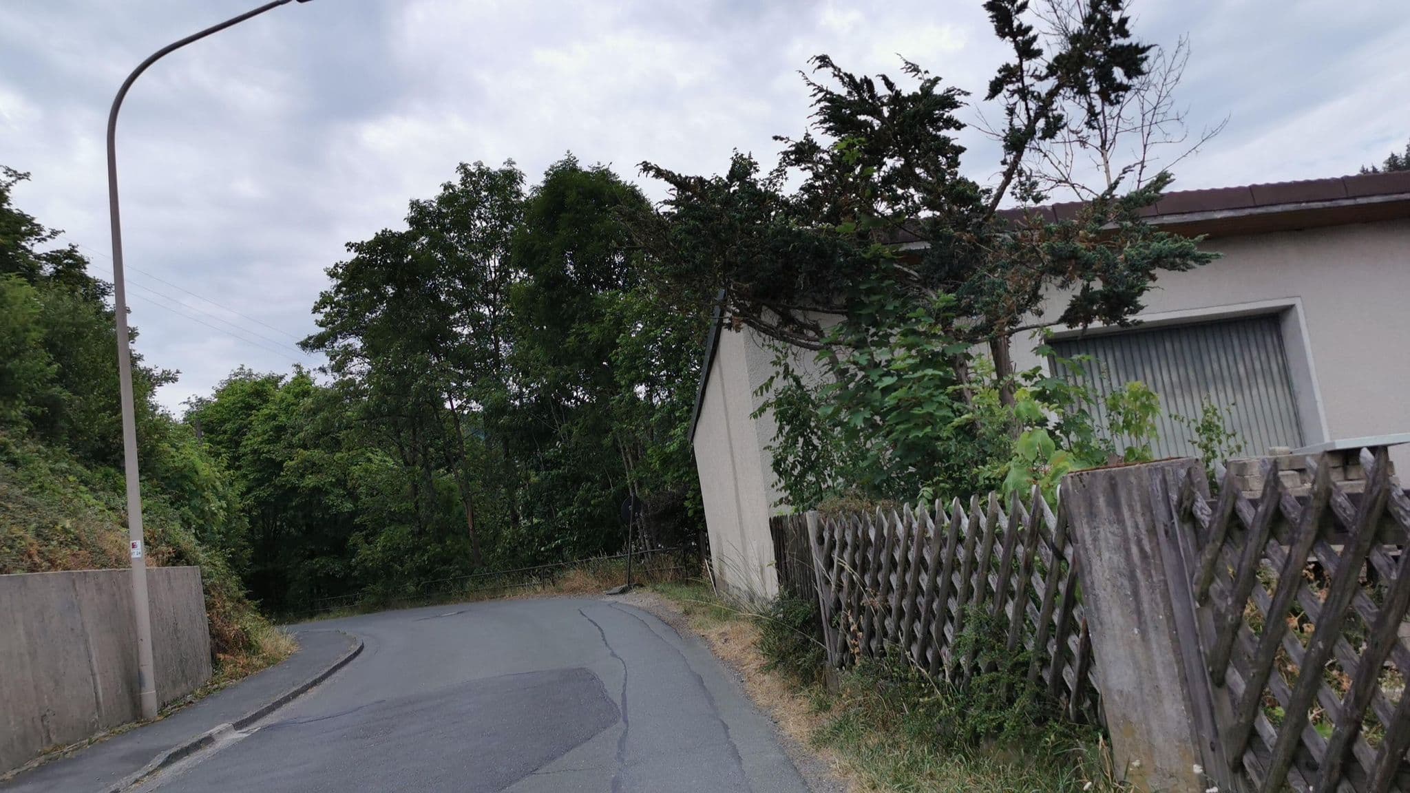 Street view near C&C Gastronomie und Hotel GmbH & Co, Steinwiesen — © lehestener (CC BY-SA · Mapillary)