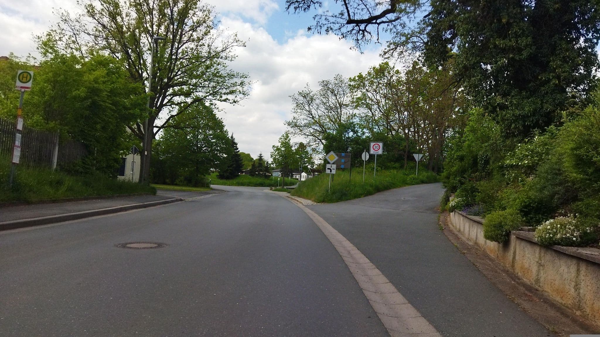 Street view near Brauereigasthof Schnupp, Neudrossenfeld — © changchun1 (CC BY-SA · Mapillary)